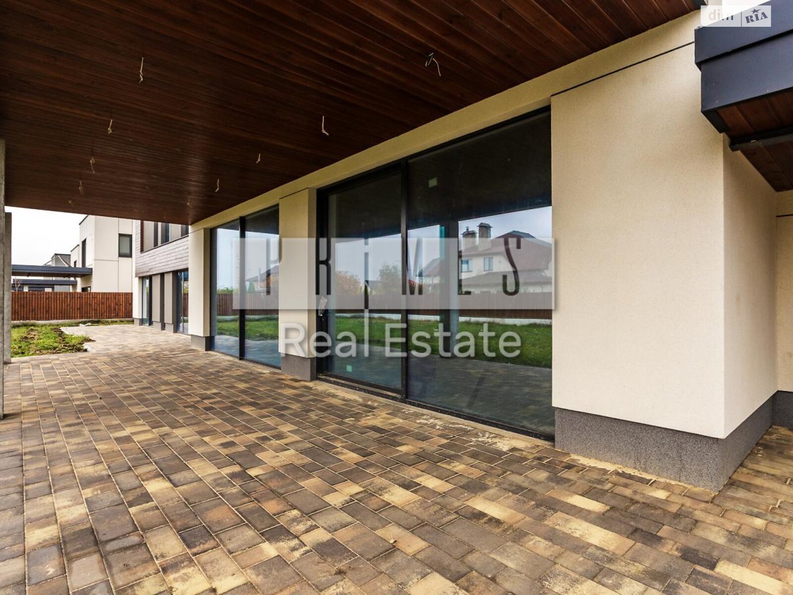 двухэтажный дом с верандой, 408 кв. м, кирпич. Продажа в Крушинке фото 1 двухэтажный дом с верандой, 408 кв. м, кирпич. Продажа в Крушинке фото 1