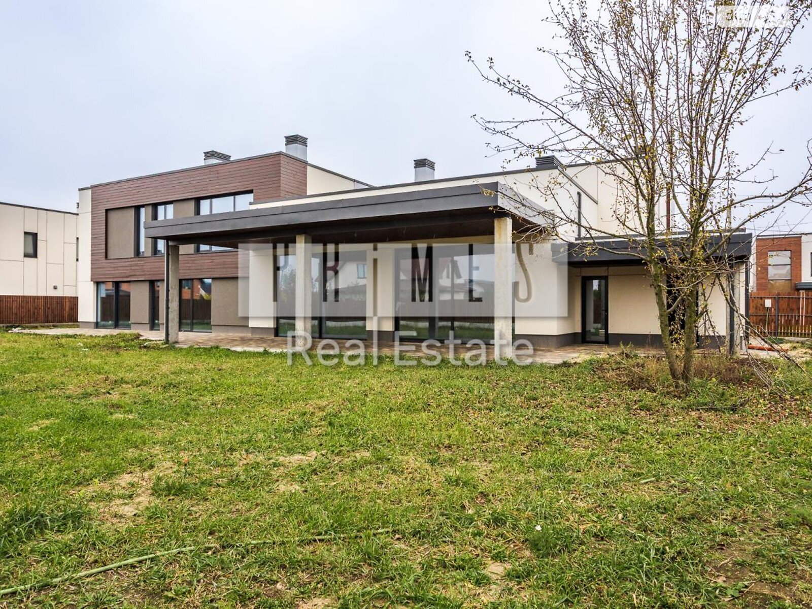 двухэтажный дом с верандой, 408 кв. м, кирпич. Продажа в Крушинке фото 1 двухэтажный дом с верандой, 408 кв. м, кирпич. Продажа в Крушинке фото 1