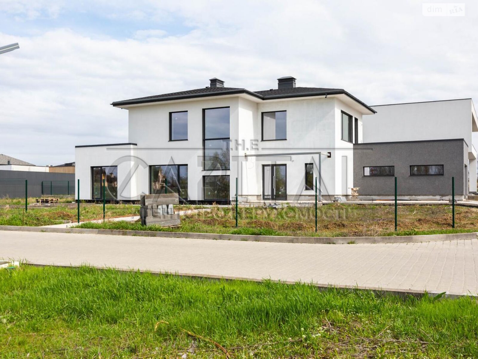 двухэтажный дом с гаражом, 275.68 кв. м, кирпич. Продажа в Крушинке фото 1 двухэтажный дом с гаражом, 275.68 кв. м, кирпич. Продажа в Крушинке фото 1