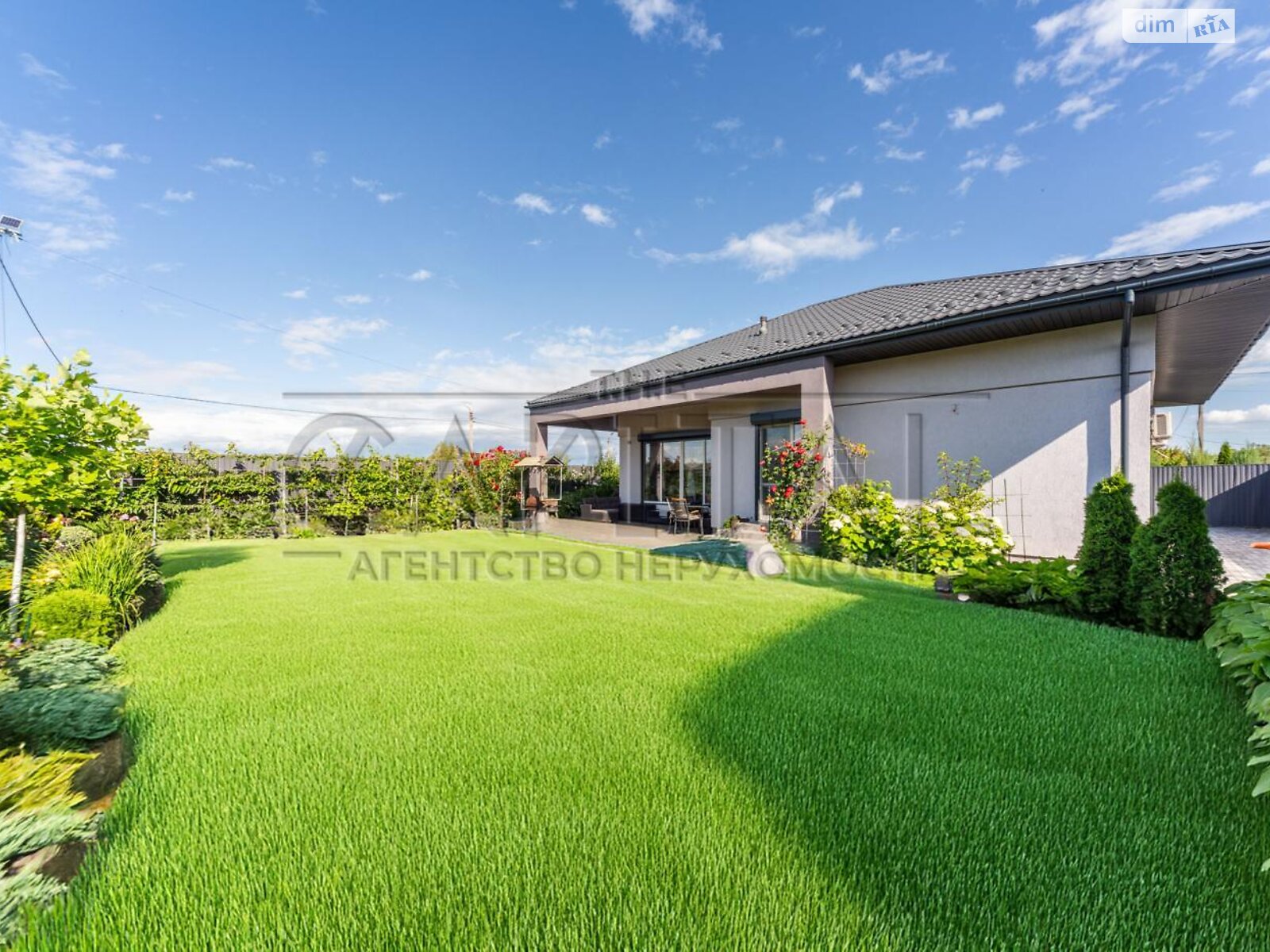 одноэтажный дом, 105 кв. м, кирпич. Продажа в Зеленом Боре фото 1 одноэтажный дом, 105 кв. м, кирпич. Продажа в Зеленом Боре фото 1