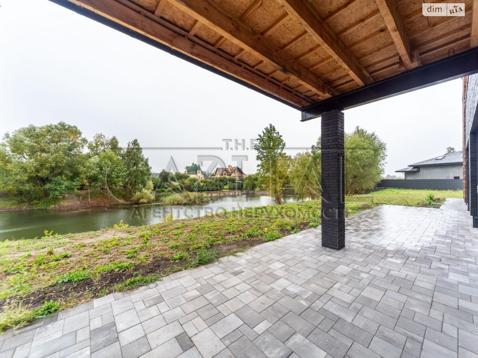 двоповерховий будинок з гаражем, 212 кв. м, кирпич. Продаж у Крушинці фото 1