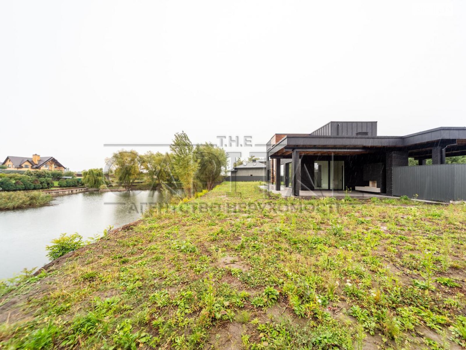 двоповерховий будинок з гаражем, 212 кв. м, кирпич. Продаж у Крушинці фото 1