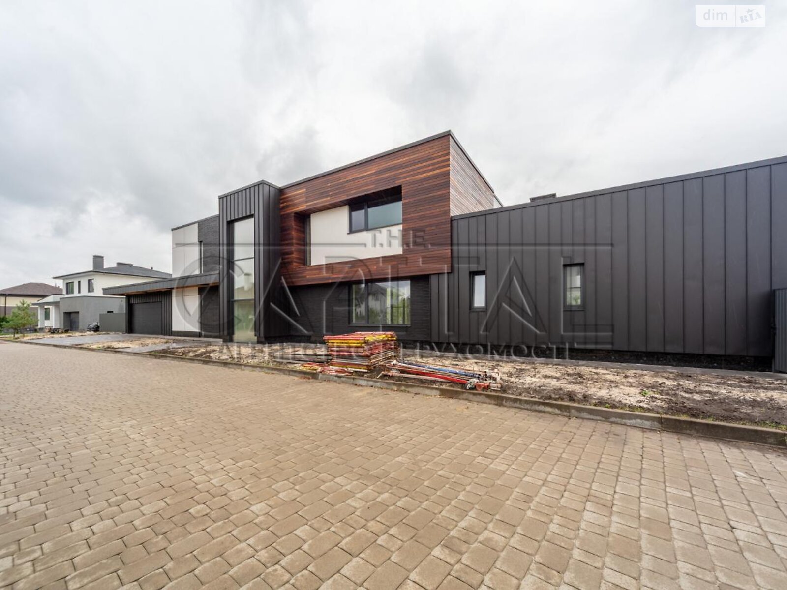 двоповерховий будинок з гаражем, 280 кв. м, кирпич. Продаж у Крушинці фото 1 двоповерховий будинок з гаражем, 280 кв. м, кирпич. Продаж у Крушинці фото 1