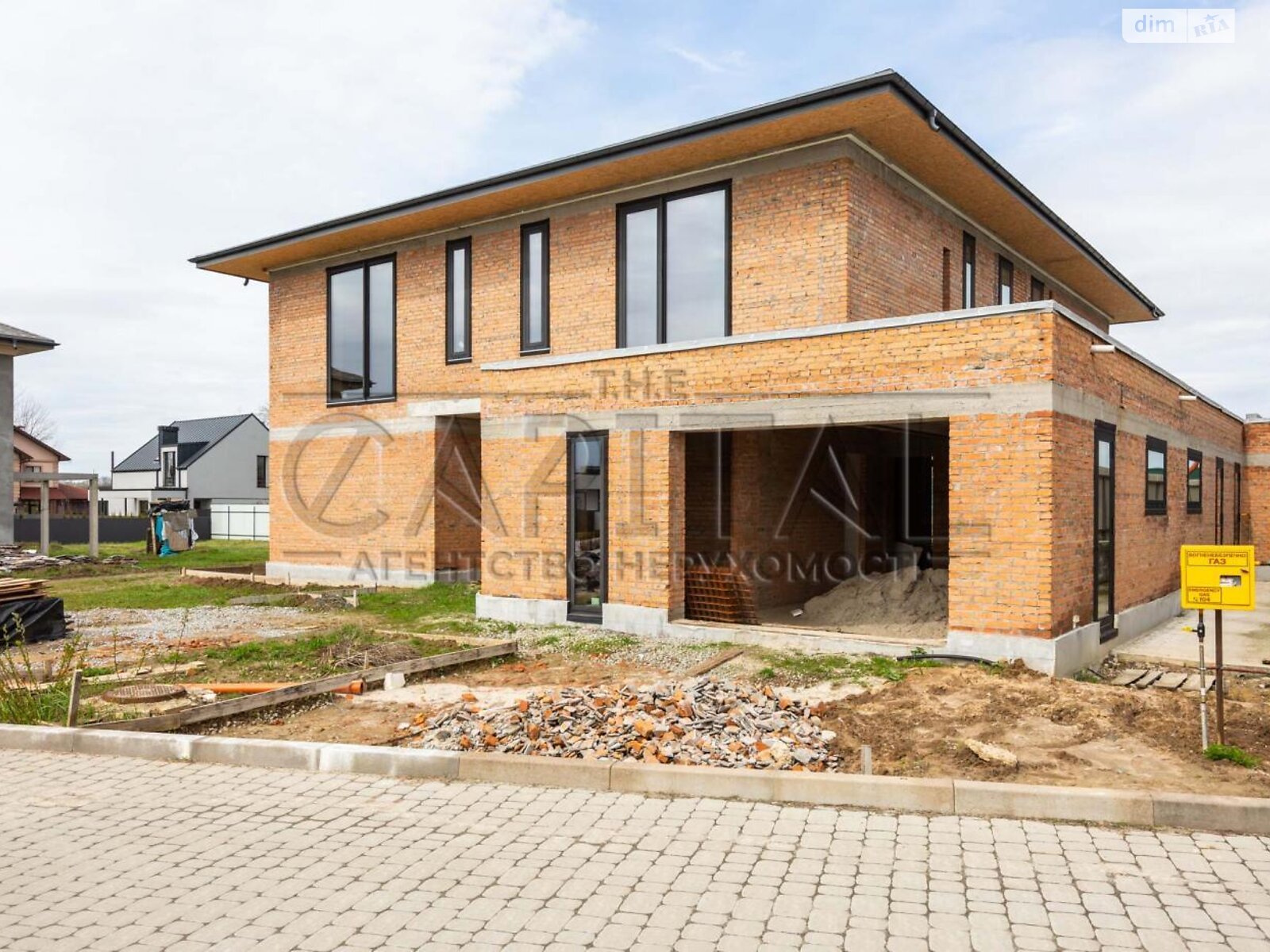 двухэтажный дом с гаражом, 380 кв. м, кирпич. Продажа в Крушинке фото 1 двухэтажный дом с гаражом, 380 кв. м, кирпич. Продажа в Крушинке фото 1