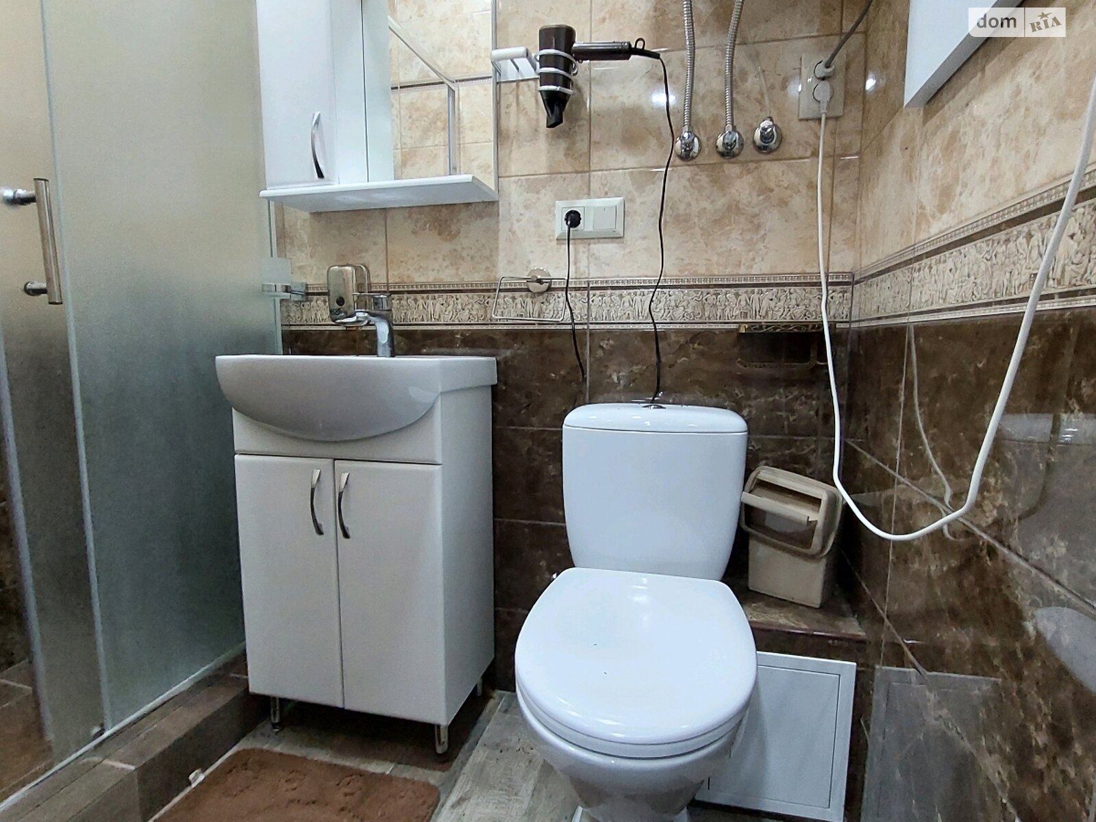 триповерховий будинок з верандою, 600 кв. м, цегла. Продаж у Крижанівка фото 1 триповерховий будинок з верандою, 600 кв. м, цегла. Продаж у Крижанівка фото 1