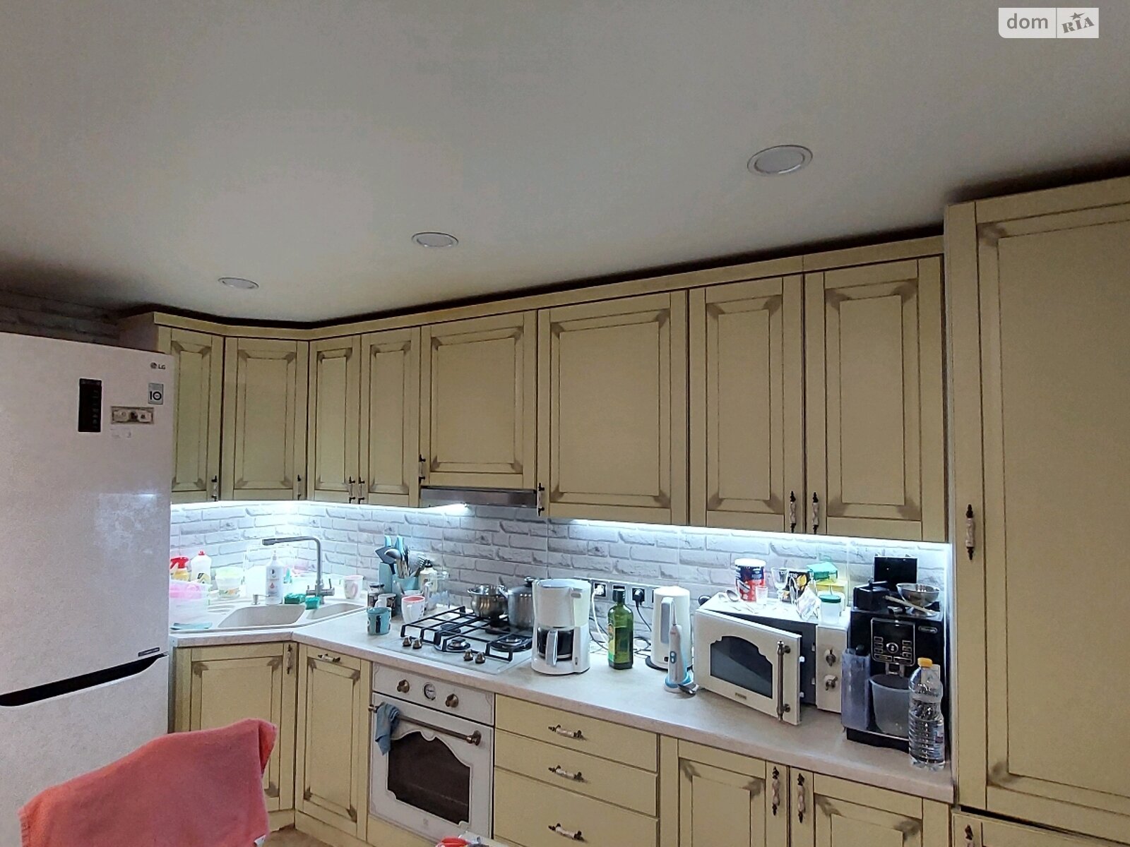 триповерховий будинок з верандою, 600 кв. м, цегла. Продаж у Крижанівка фото 1 триповерховий будинок з верандою, 600 кв. м, цегла. Продаж у Крижанівка фото 1