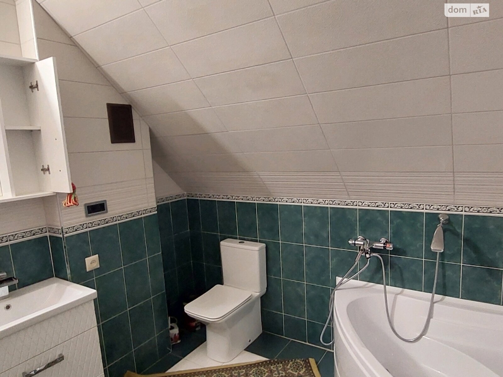 триповерховий будинок з верандою, 600 кв. м, цегла. Продаж у Крижанівка фото 1 триповерховий будинок з верандою, 600 кв. м, цегла. Продаж у Крижанівка фото 1