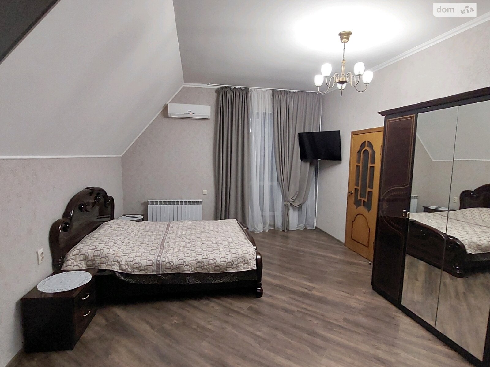 триповерховий будинок з верандою, 600 кв. м, цегла. Продаж у Крижанівка фото 1 триповерховий будинок з верандою, 600 кв. м, цегла. Продаж у Крижанівка фото 1
