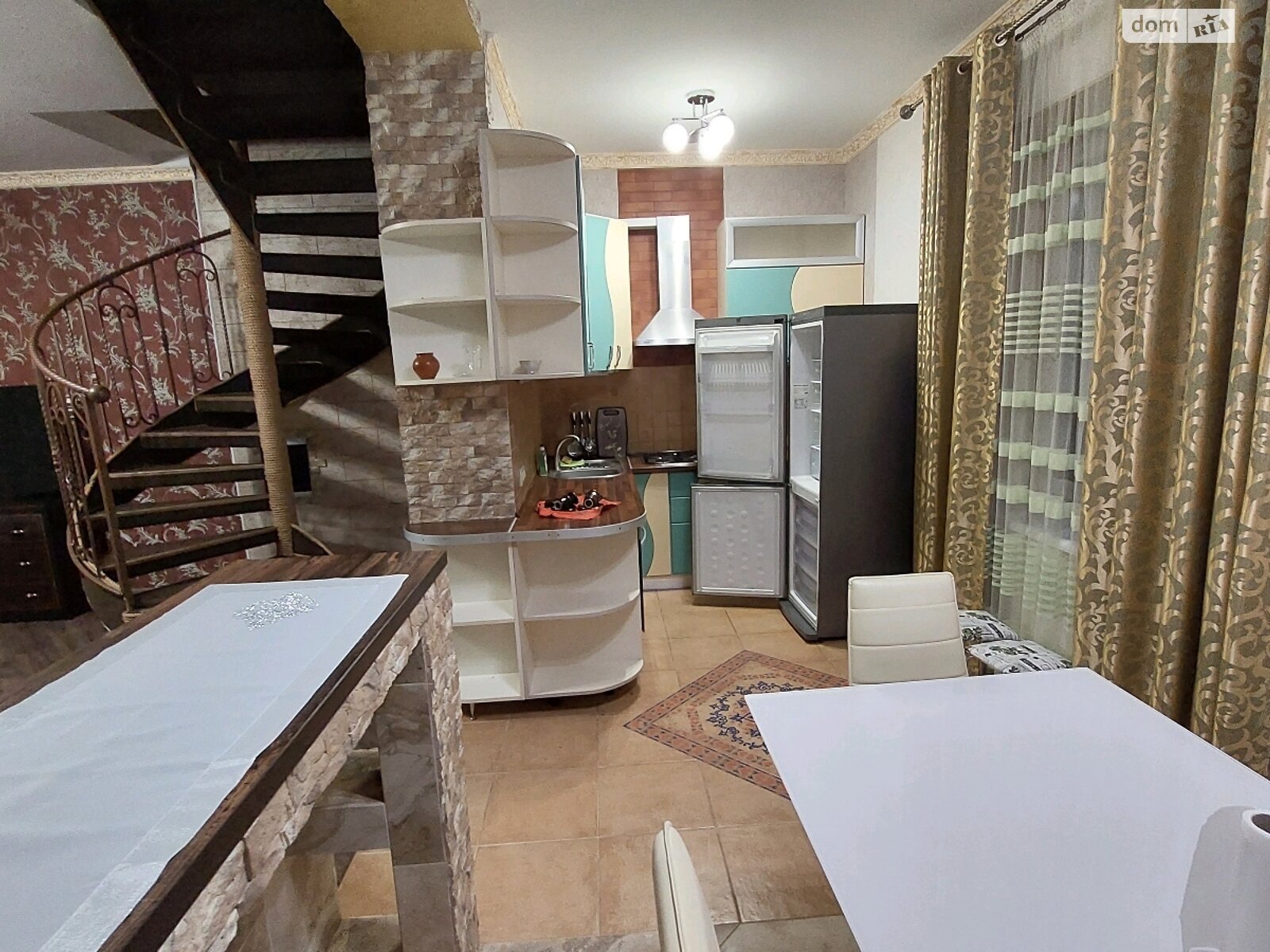 триповерховий будинок з верандою, 600 кв. м, цегла. Продаж у Крижанівка фото 1 триповерховий будинок з верандою, 600 кв. м, цегла. Продаж у Крижанівка фото 1