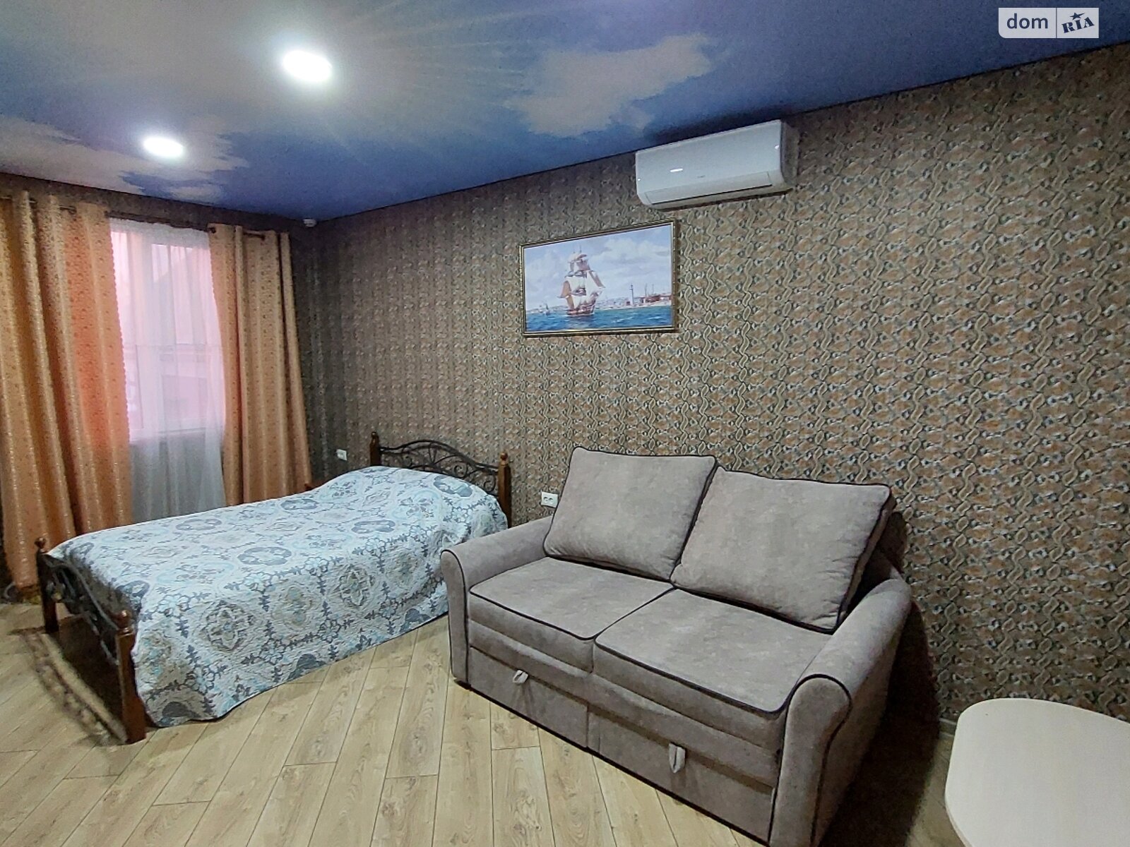 триповерховий будинок з верандою, 600 кв. м, цегла. Продаж у Крижанівка фото 1 триповерховий будинок з верандою, 600 кв. м, цегла. Продаж у Крижанівка фото 1
