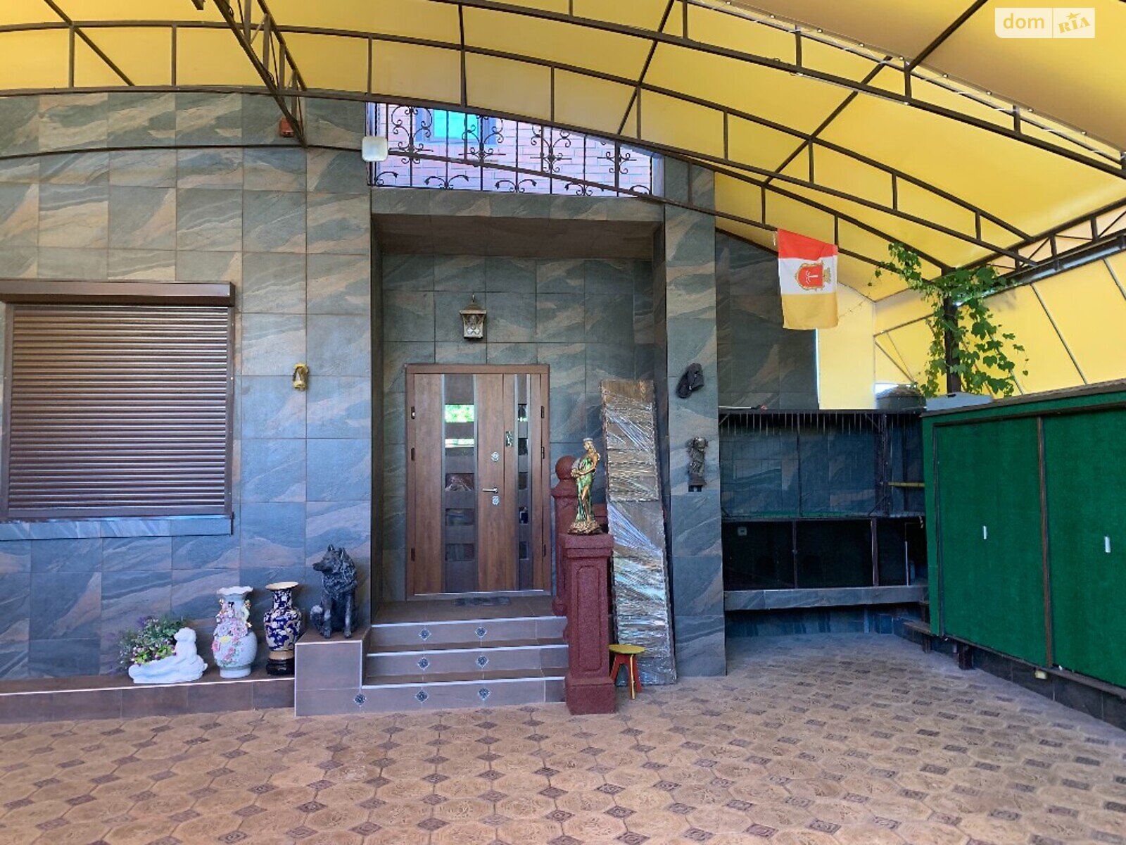 триповерховий будинок з верандою, 600 кв. м, цегла. Продаж у Крижанівка фото 1 триповерховий будинок з верандою, 600 кв. м, цегла. Продаж у Крижанівка фото 1