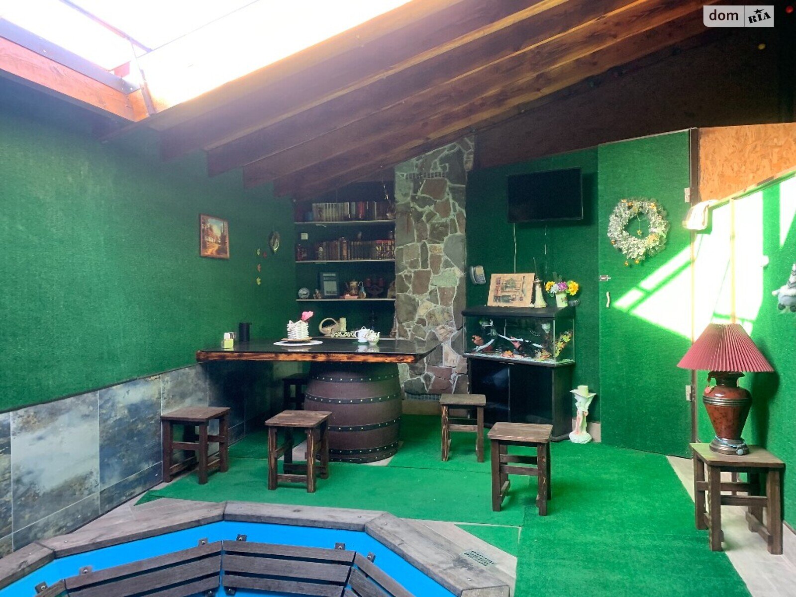 триповерховий будинок з верандою, 600 кв. м, цегла. Продаж у Крижанівка фото 1 триповерховий будинок з верандою, 600 кв. м, цегла. Продаж у Крижанівка фото 1