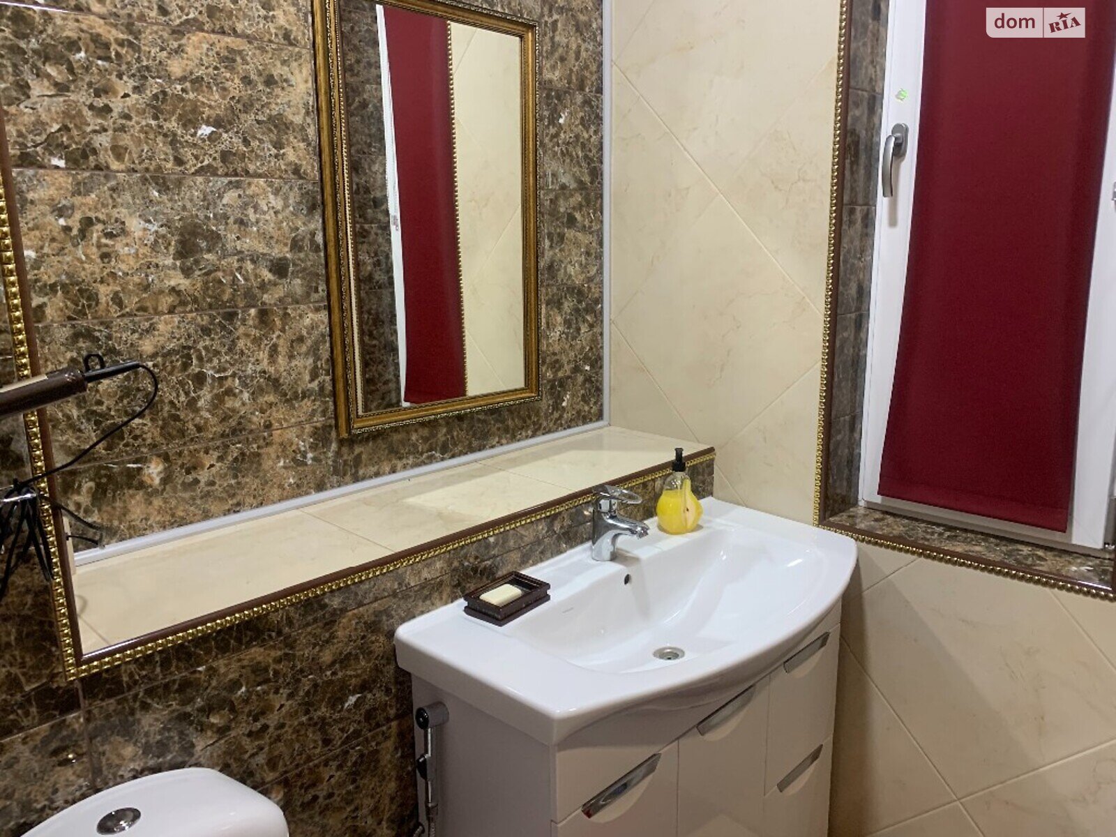 триповерховий будинок з верандою, 600 кв. м, цегла. Продаж у Крижанівка фото 1 триповерховий будинок з верандою, 600 кв. м, цегла. Продаж у Крижанівка фото 1