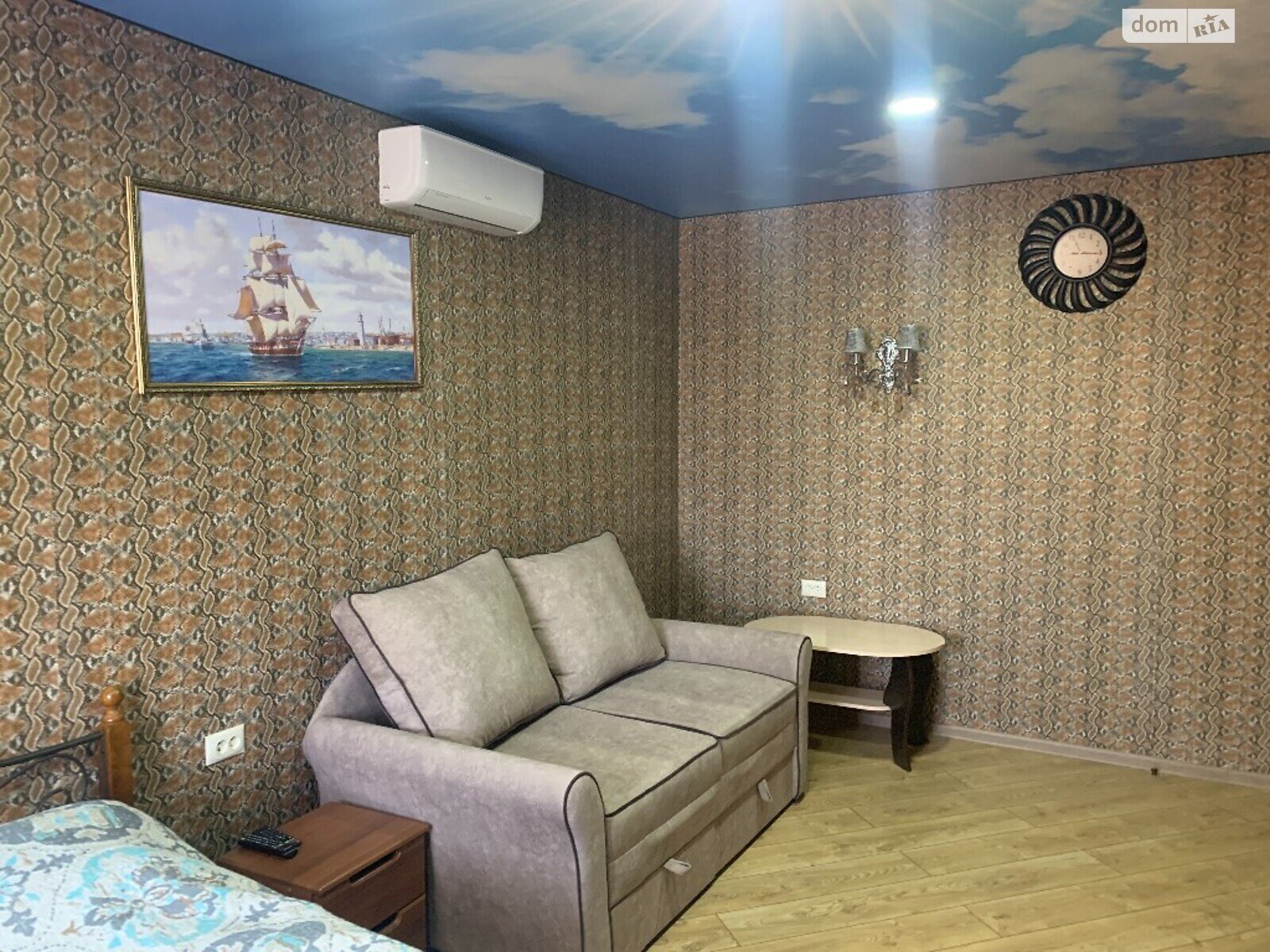 триповерховий будинок з верандою, 600 кв. м, цегла. Продаж у Крижанівка фото 1 триповерховий будинок з верандою, 600 кв. м, цегла. Продаж у Крижанівка фото 1