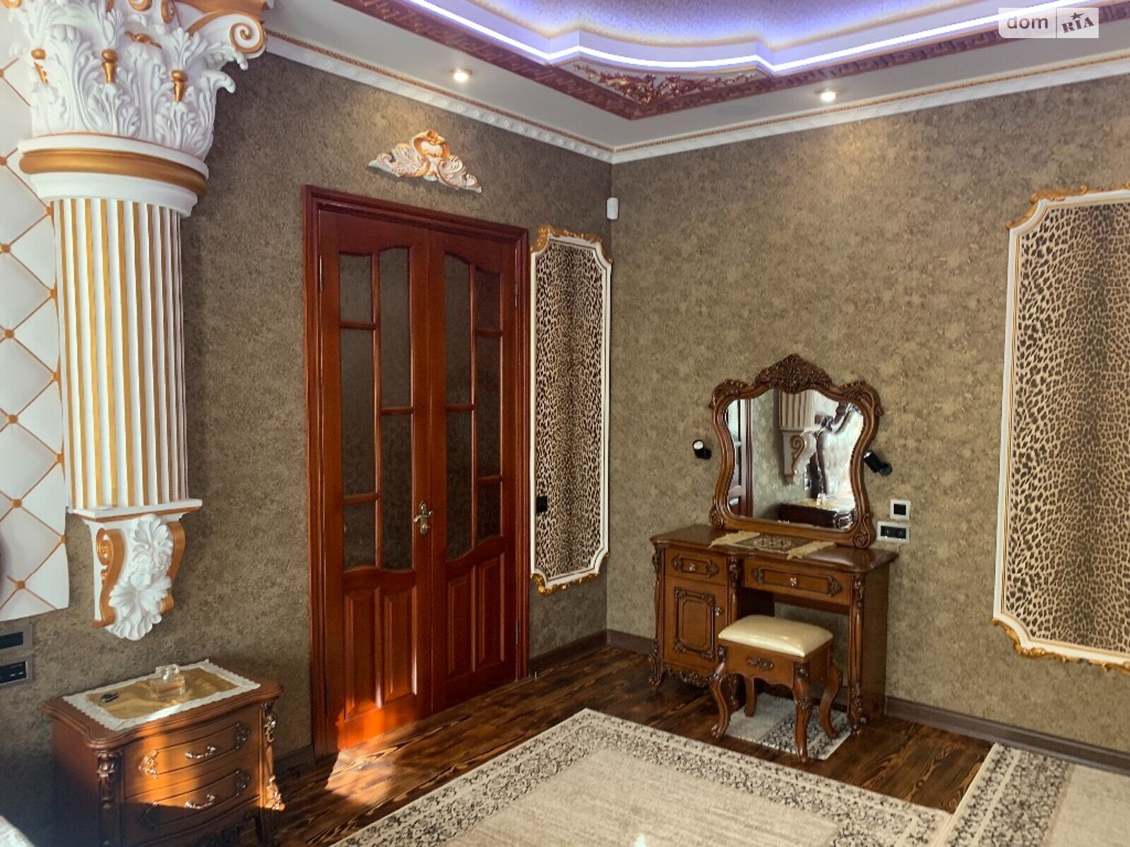 триповерховий будинок з верандою, 600 кв. м, цегла. Продаж у Крижанівка фото 1 триповерховий будинок з верандою, 600 кв. м, цегла. Продаж у Крижанівка фото 1