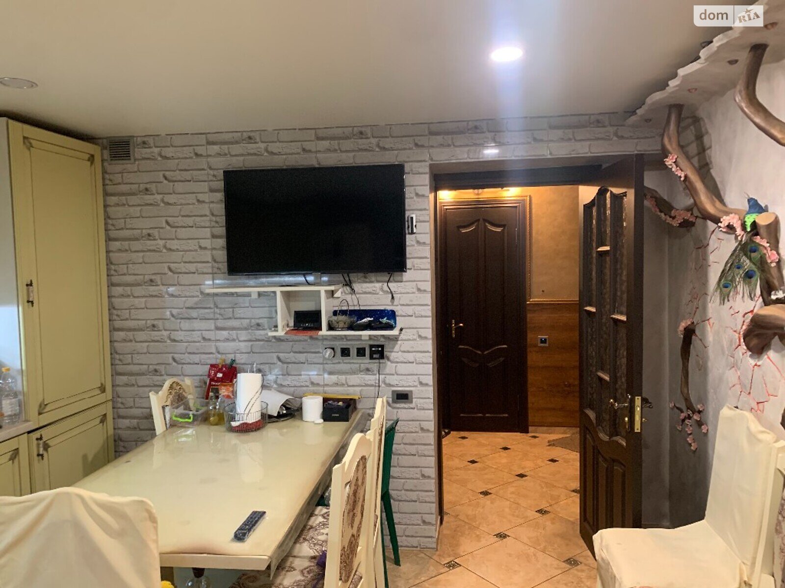 триповерховий будинок з верандою, 600 кв. м, цегла. Продаж у Крижанівка фото 1 триповерховий будинок з верандою, 600 кв. м, цегла. Продаж у Крижанівка фото 1