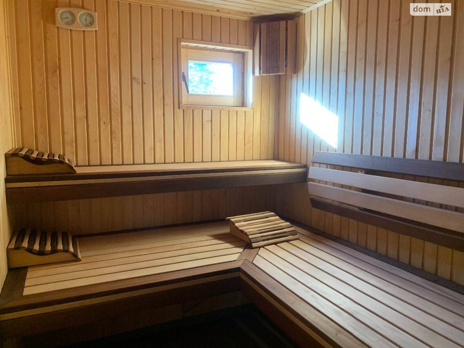 триповерховий будинок з верандою, 600 кв. м, цегла. Продаж у Крижанівка фото 1 триповерховий будинок з верандою, 600 кв. м, цегла. Продаж у Крижанівка фото 1