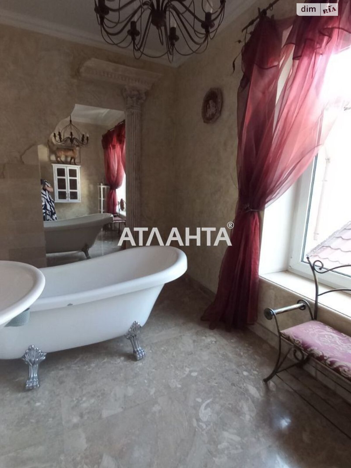 трехэтажный дом, 380 кв. м, кирпич. Продажа в Крыжановке фото 1