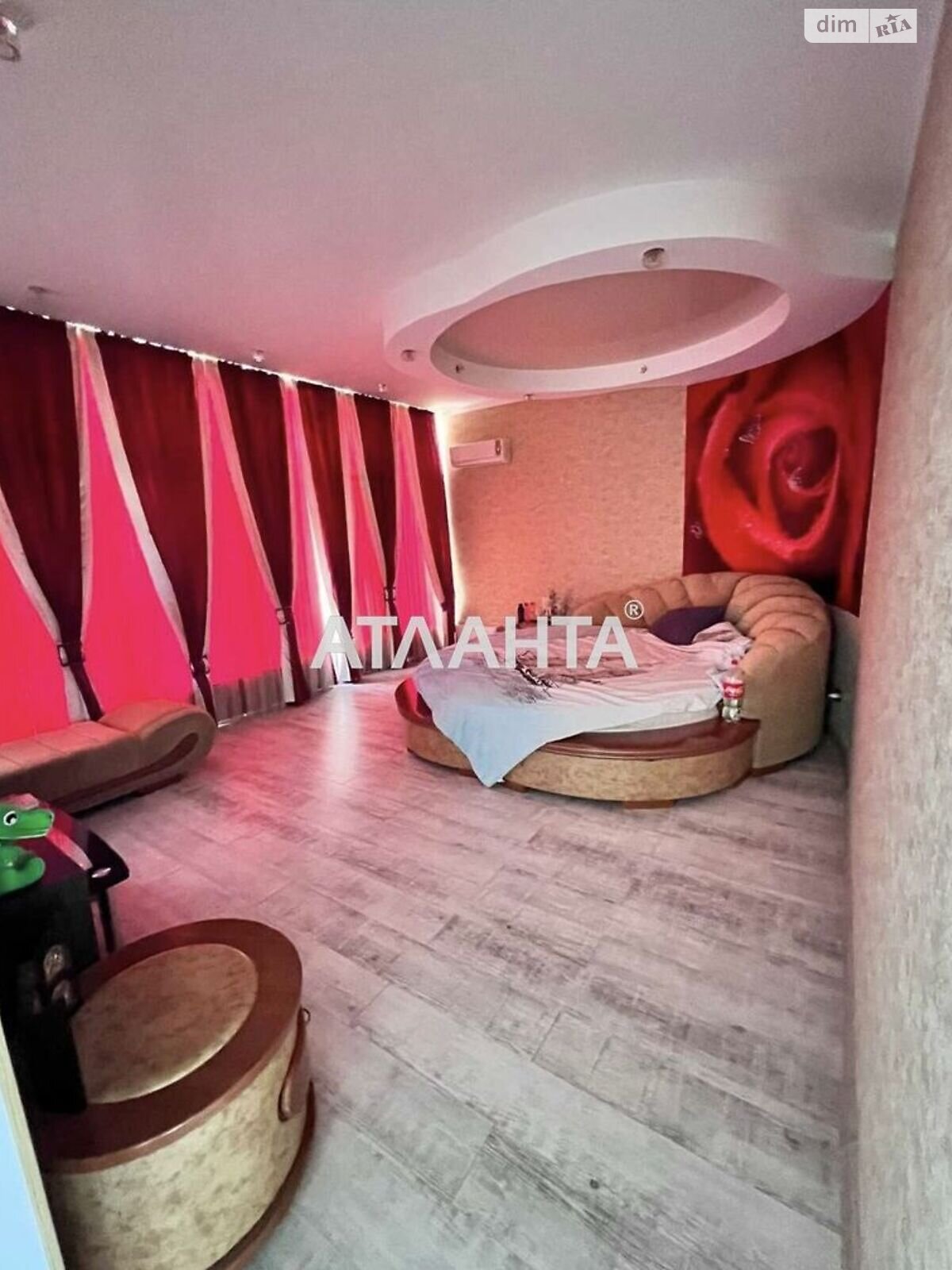 трехэтажный дом, 223 кв. м, газобетон. Продажа в Крыжановке фото 1