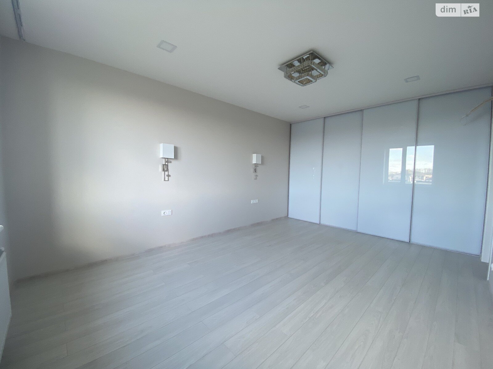 двоповерховий будинок з ремонтом, 222 кв. м, цегла. Продаж у Крюківщині фото 1 двоповерховий будинок з ремонтом, 222 кв. м, цегла. Продаж у Крюківщині фото 1