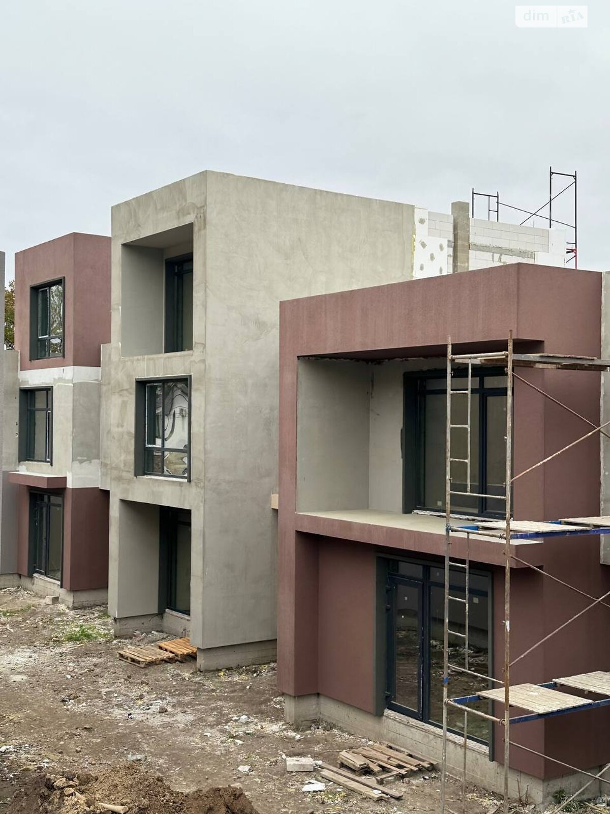 триповерховий будинок, 92 кв. м, газобетон. Продаж у Крюківщині фото 3 триповерховий будинок, 92 кв. м, газобетон. Продаж у Крюківщині фото 3
