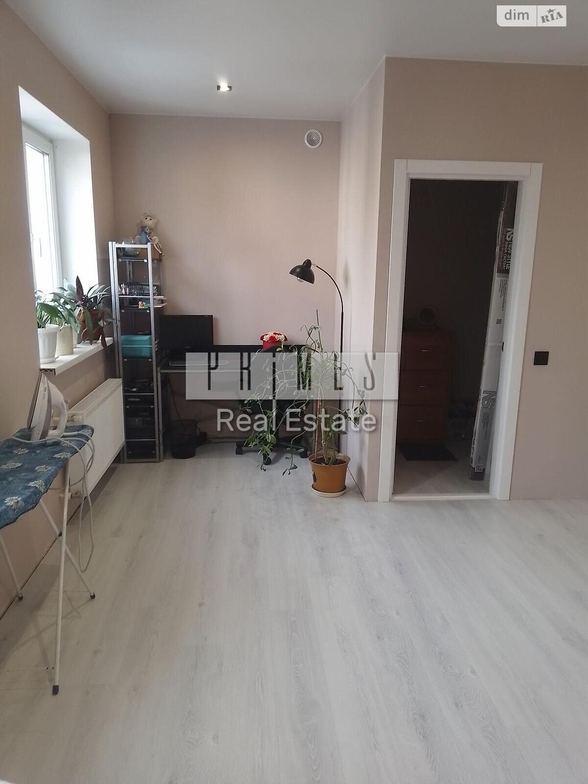 двоповерховий будинок з опаленням, 180 кв. м, цегла. Продаж у Крюківщині фото 1 двоповерховий будинок з опаленням, 180 кв. м, цегла. Продаж у Крюківщині фото 1