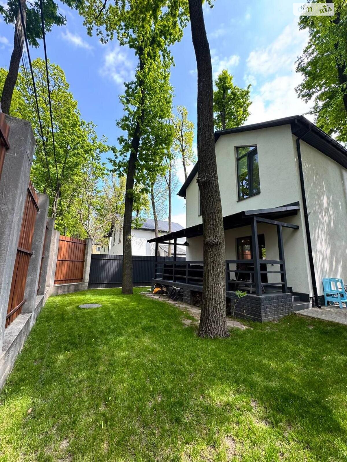 двоповерховий будинок з верандою, 124 кв. м, цегла. Продаж у Крюківщині фото 1 двоповерховий будинок з верандою, 124 кв. м, цегла. Продаж у Крюківщині фото 1