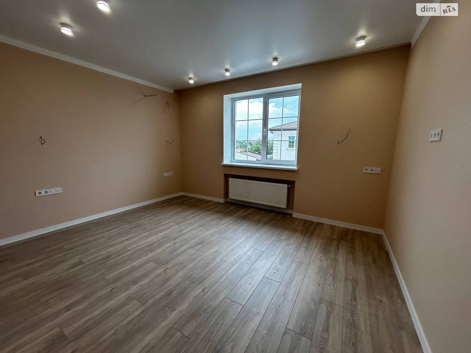 двухэтажный дом с ремонтом, 216 кв. м, газобетон. Продажа в Крюковщине фото 1 двухэтажный дом с ремонтом, 216 кв. м, газобетон. Продажа в Крюковщине фото 1