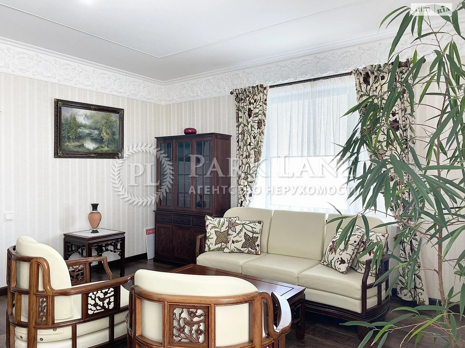 триповерховий будинок з верандою, 535 кв. м, цегла. Продаж у Крюківщині фото 1