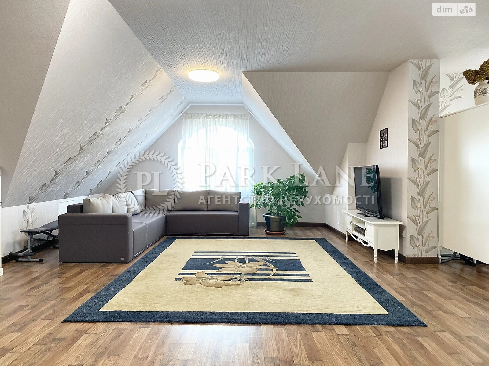 триповерховий будинок з верандою, 535 кв. м, цегла. Продаж у Крюківщині фото 1