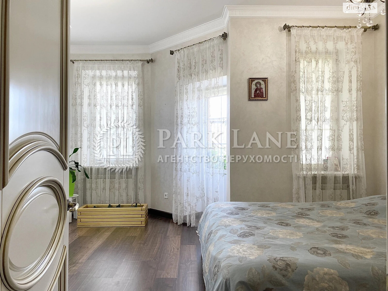 триповерховий будинок з верандою, 535 кв. м, цегла. Продаж у Крюківщині фото 1
