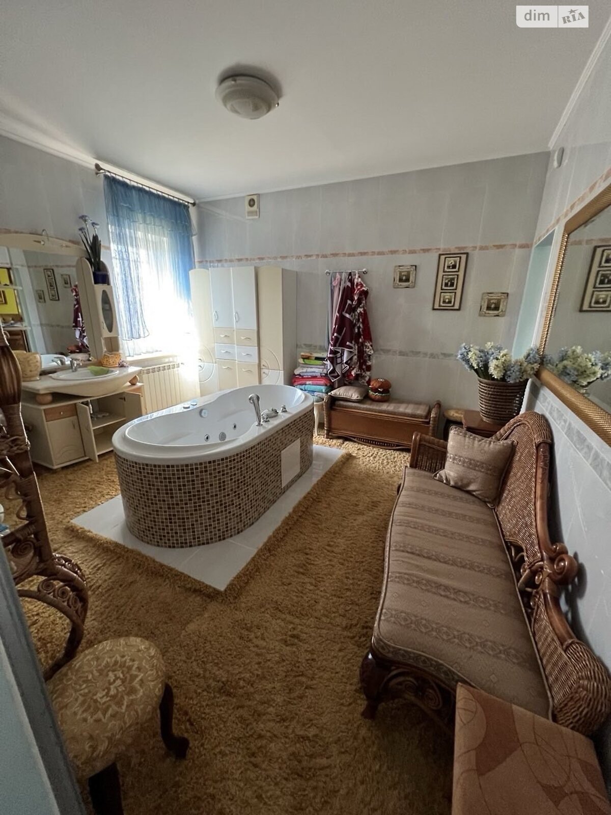 двоповерховий будинок з гаражем, 270 кв. м, цегла. Продаж у Крюківщині фото 1