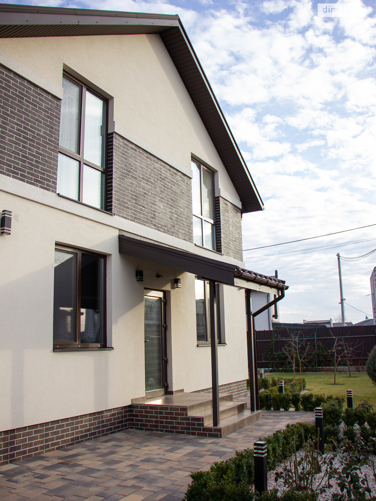 двухэтажный дом с верандой, 250 кв. м, кирпич. Продажа в Крюковщине фото 1 двухэтажный дом с верандой, 250 кв. м, кирпич. Продажа в Крюковщине фото 1