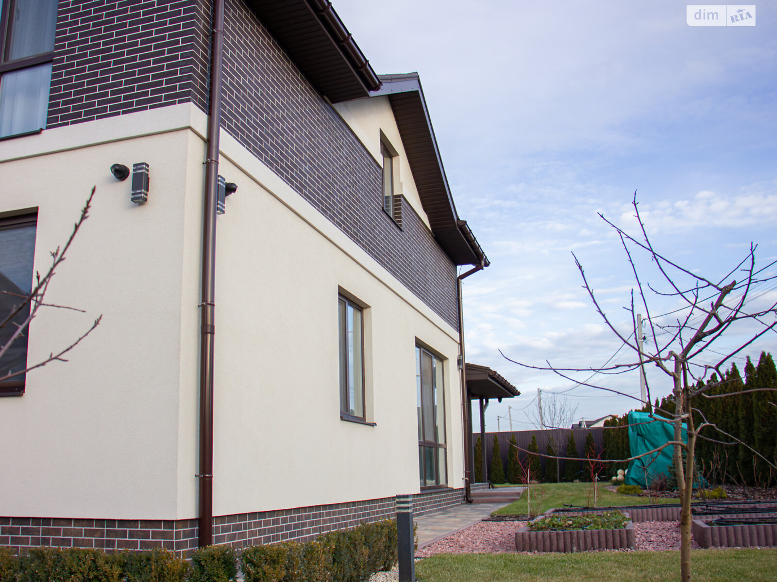двухэтажный дом с верандой, 250 кв. м, кирпич. Продажа в Крюковщине фото 1 двухэтажный дом с верандой, 250 кв. м, кирпич. Продажа в Крюковщине фото 1