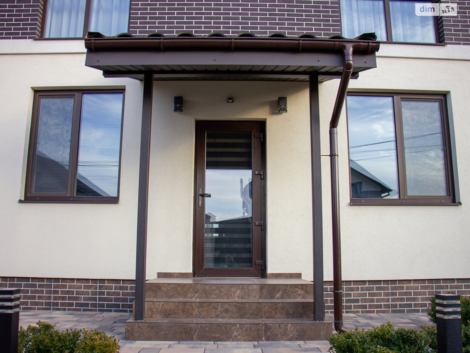 двухэтажный дом с верандой, 250 кв. м, кирпич. Продажа в Крюковщине фото 1 двухэтажный дом с верандой, 250 кв. м, кирпич. Продажа в Крюковщине фото 1