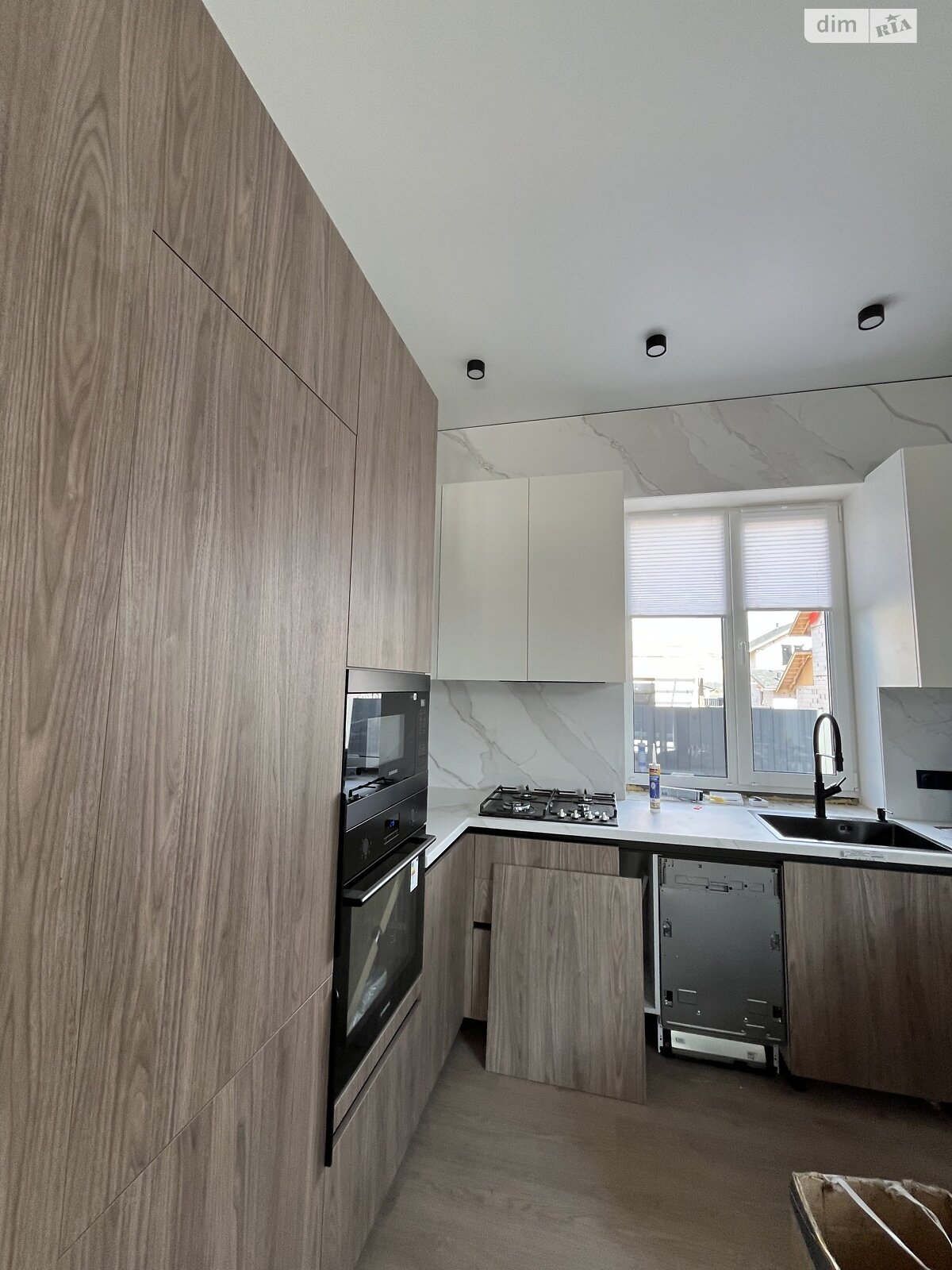 двоповерховий будинок з ремонтом, 138 кв. м, кирпич. Продаж у Крюківщині фото 1 двоповерховий будинок з ремонтом, 138 кв. м, кирпич. Продаж у Крюківщині фото 1