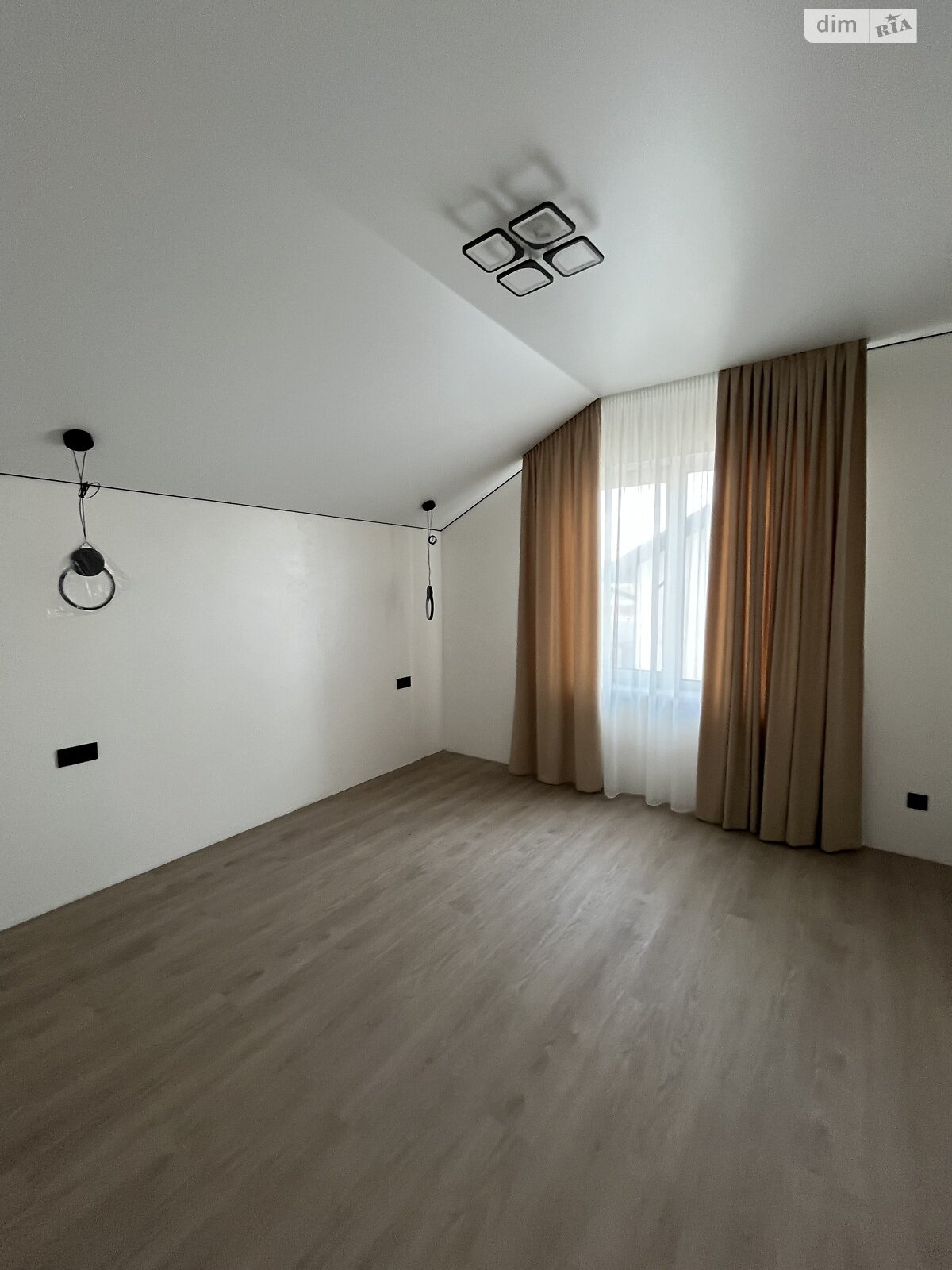 двоповерховий будинок з ремонтом, 138 кв. м, кирпич. Продаж у Крюківщині фото 1 двоповерховий будинок з ремонтом, 138 кв. м, кирпич. Продаж у Крюківщині фото 1