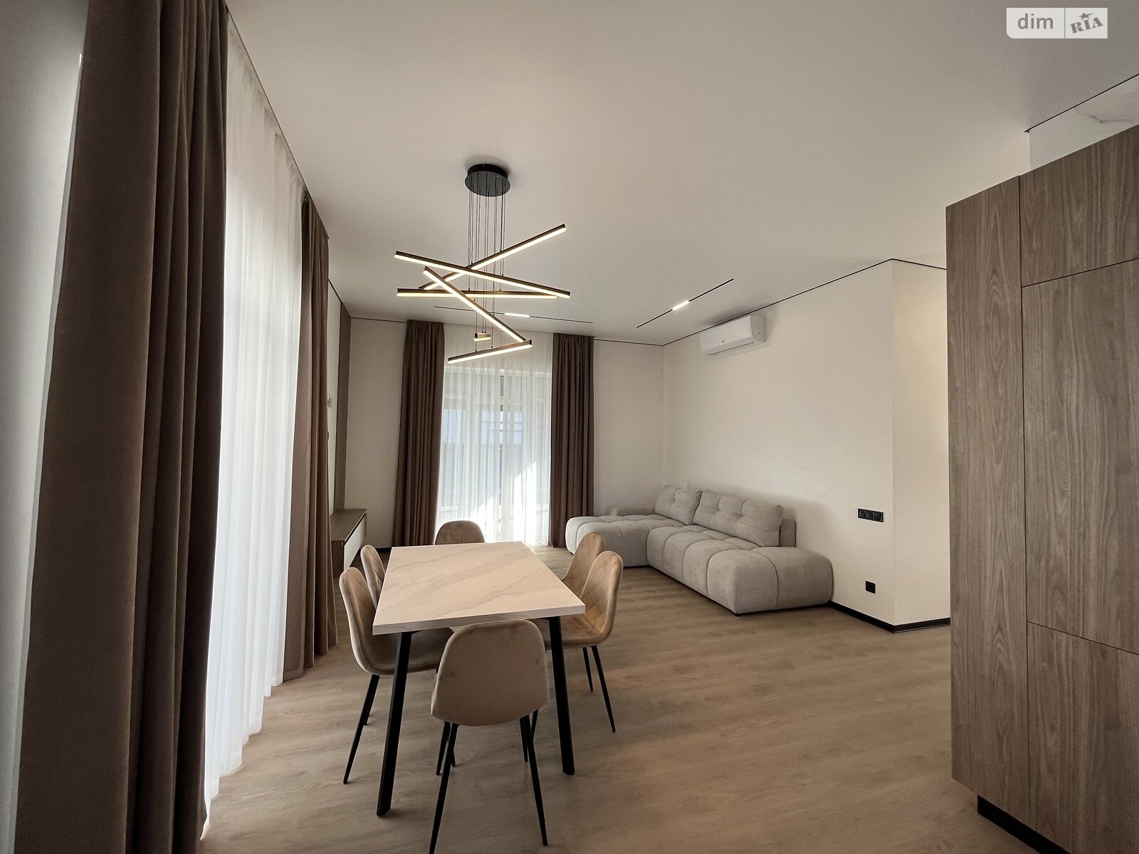 двоповерховий будинок з ремонтом, 138 кв. м, кирпич. Продаж у Крюківщині фото 1 двоповерховий будинок з ремонтом, 138 кв. м, кирпич. Продаж у Крюківщині фото 1