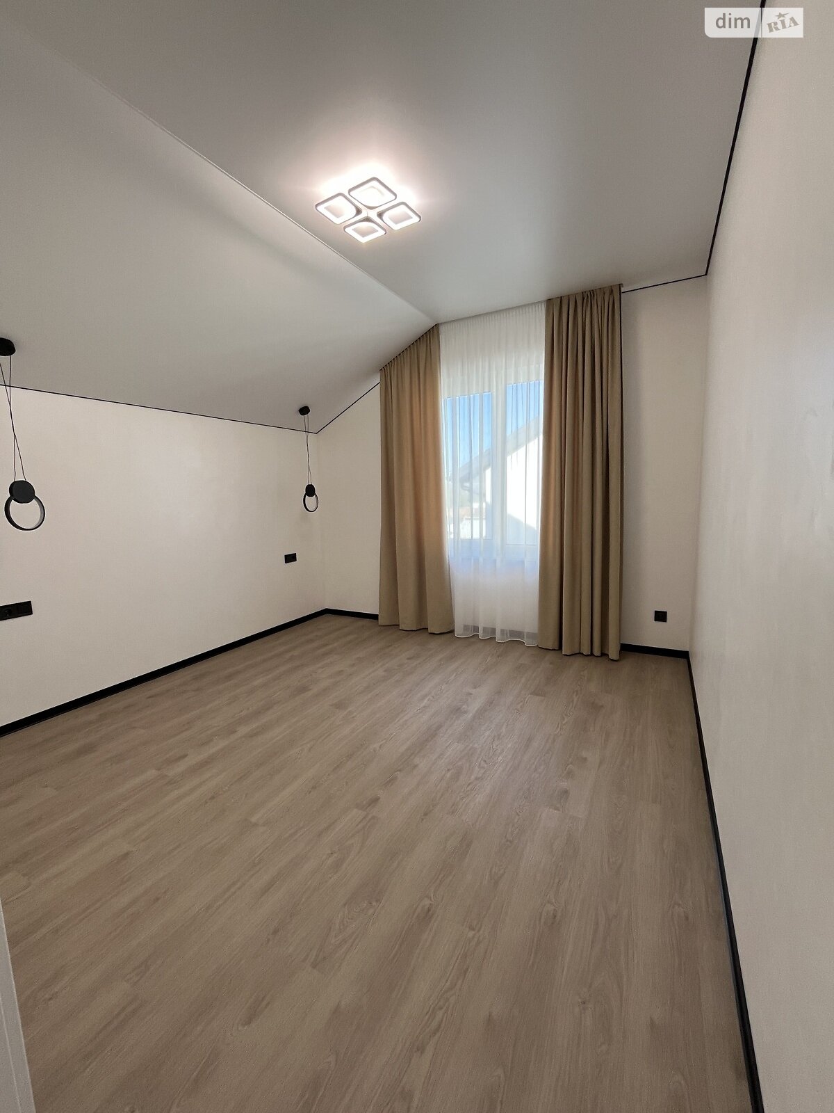двоповерховий будинок з ремонтом, 138 кв. м, кирпич. Продаж у Крюківщині фото 1 двоповерховий будинок з ремонтом, 138 кв. м, кирпич. Продаж у Крюківщині фото 1