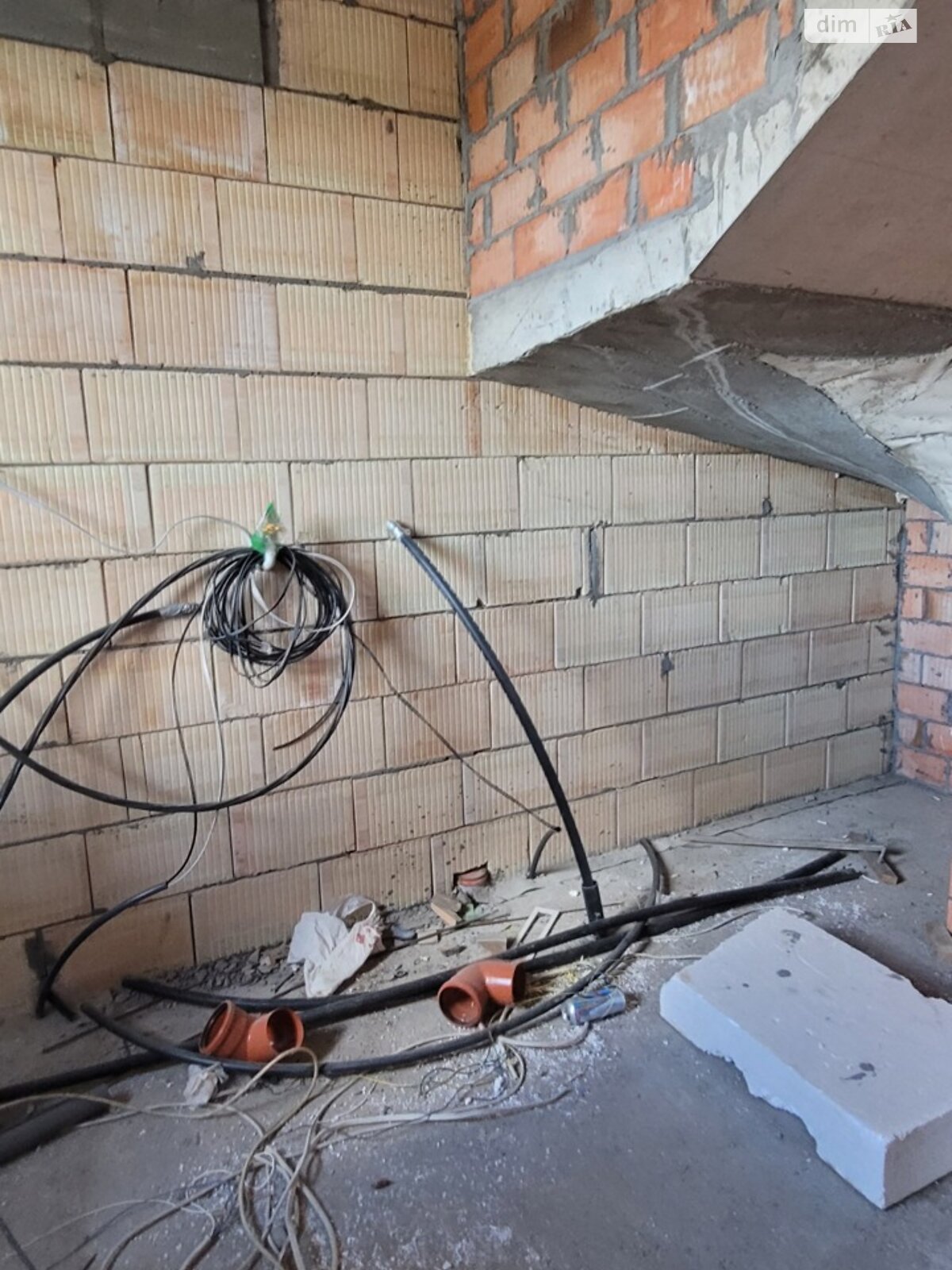 двоповерховий будинок, 135 кв. м, керамічна цегла. Продаж у Крюківщині фото 1 двоповерховий будинок, 135 кв. м, керамічна цегла. Продаж у Крюківщині фото 1
