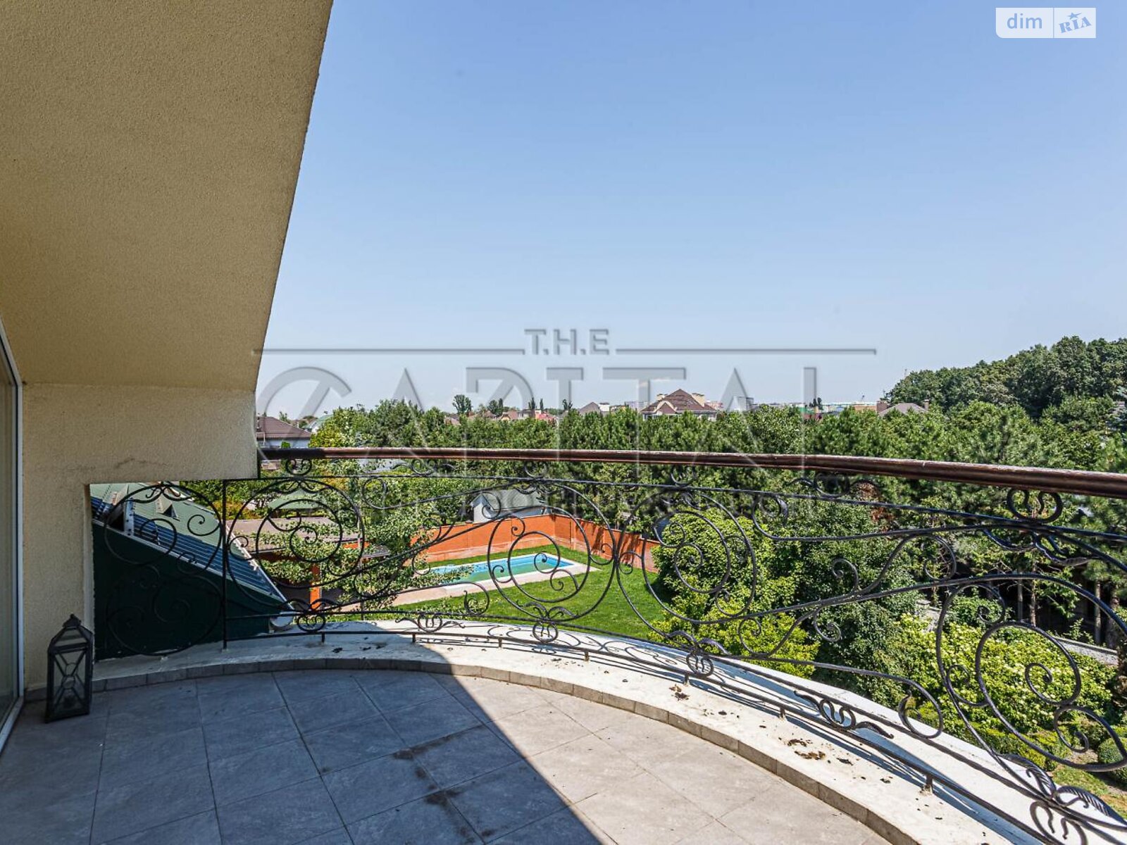 триповерховий будинок з верандою, 800 кв. м, цегла. Продаж у Крюківщині фото 1