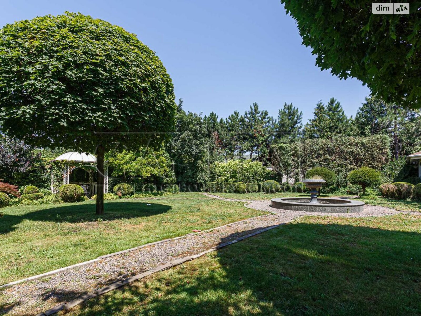 триповерховий будинок з верандою, 800 кв. м, цегла. Продаж у Крюківщині фото 1