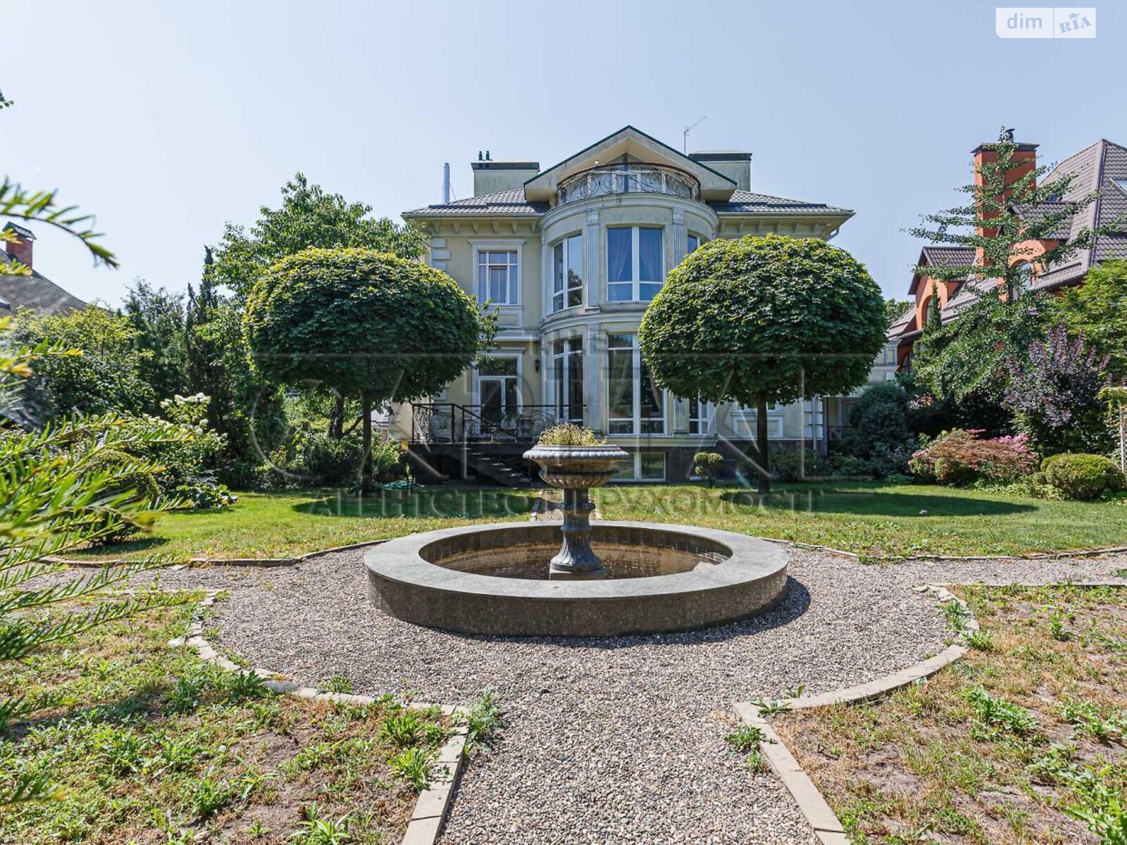 триповерховий будинок з верандою, 800 кв. м, цегла. Продаж у Крюківщині фото 1