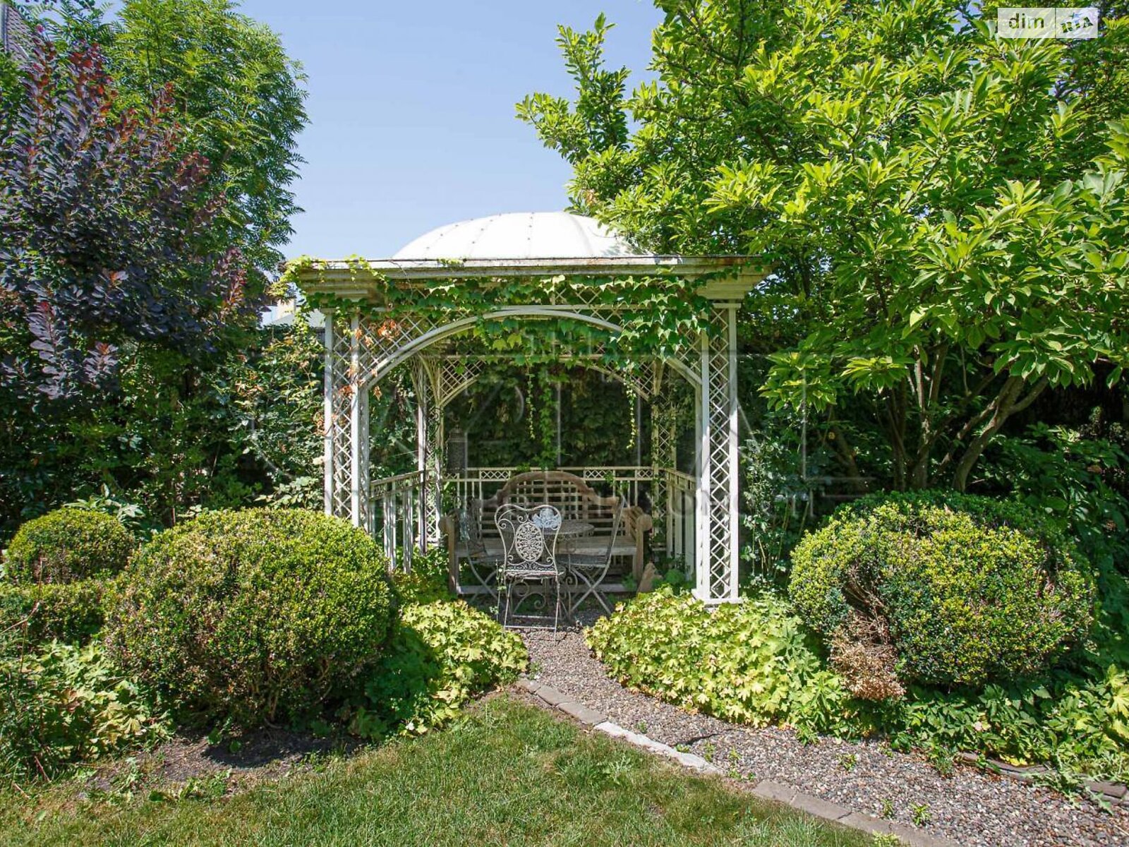 триповерховий будинок з верандою, 800 кв. м, цегла. Продаж у Крюківщині фото 1