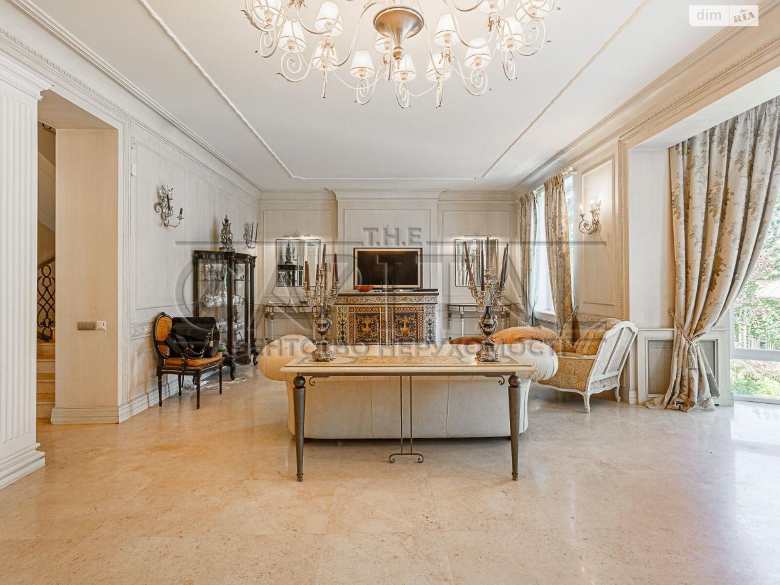 триповерховий будинок з верандою, 800 кв. м, цегла. Продаж у Крюківщині фото 1