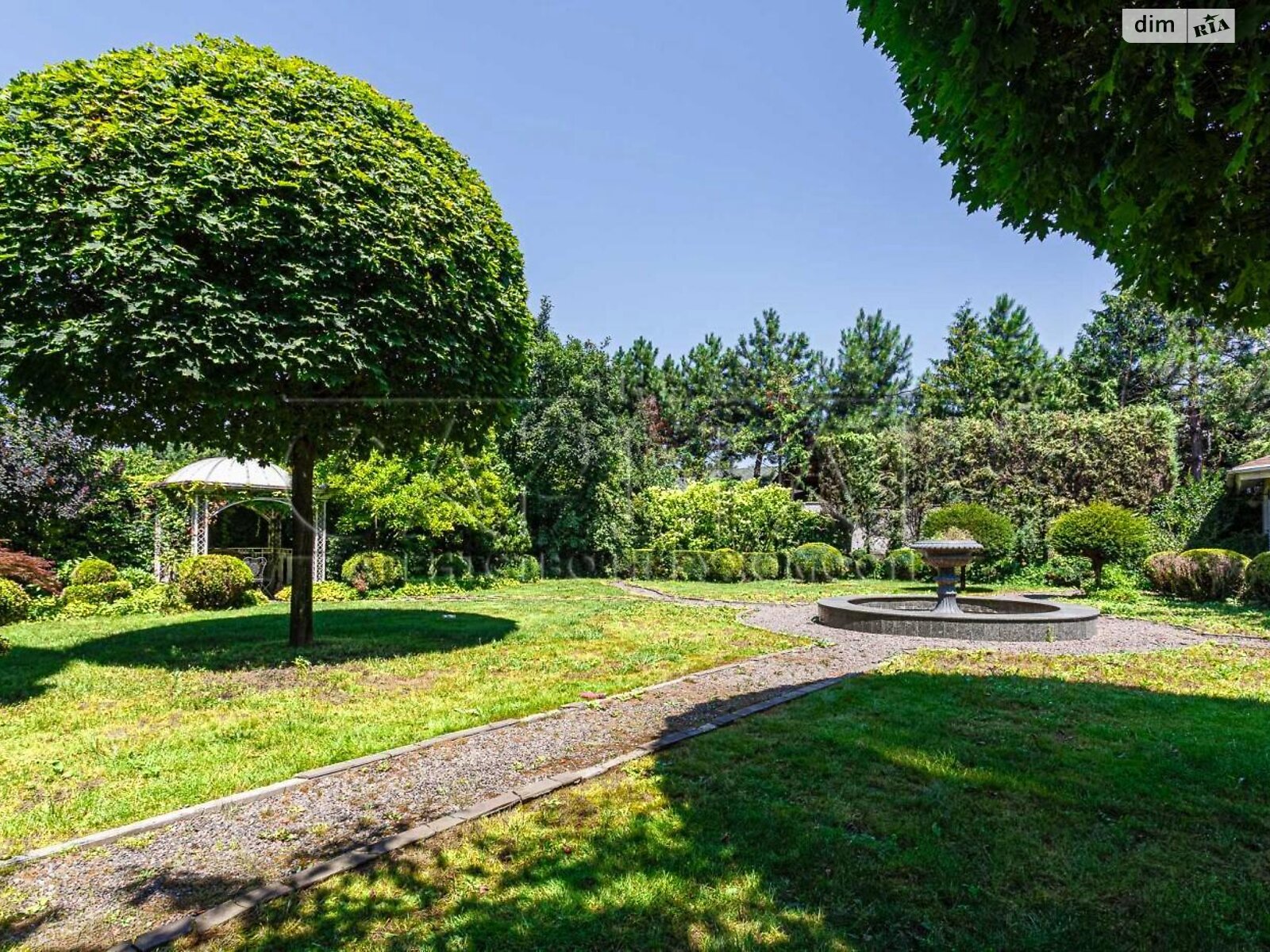 триповерховий будинок з верандою, 800 кв. м, цегла. Продаж у Крюківщині фото 1