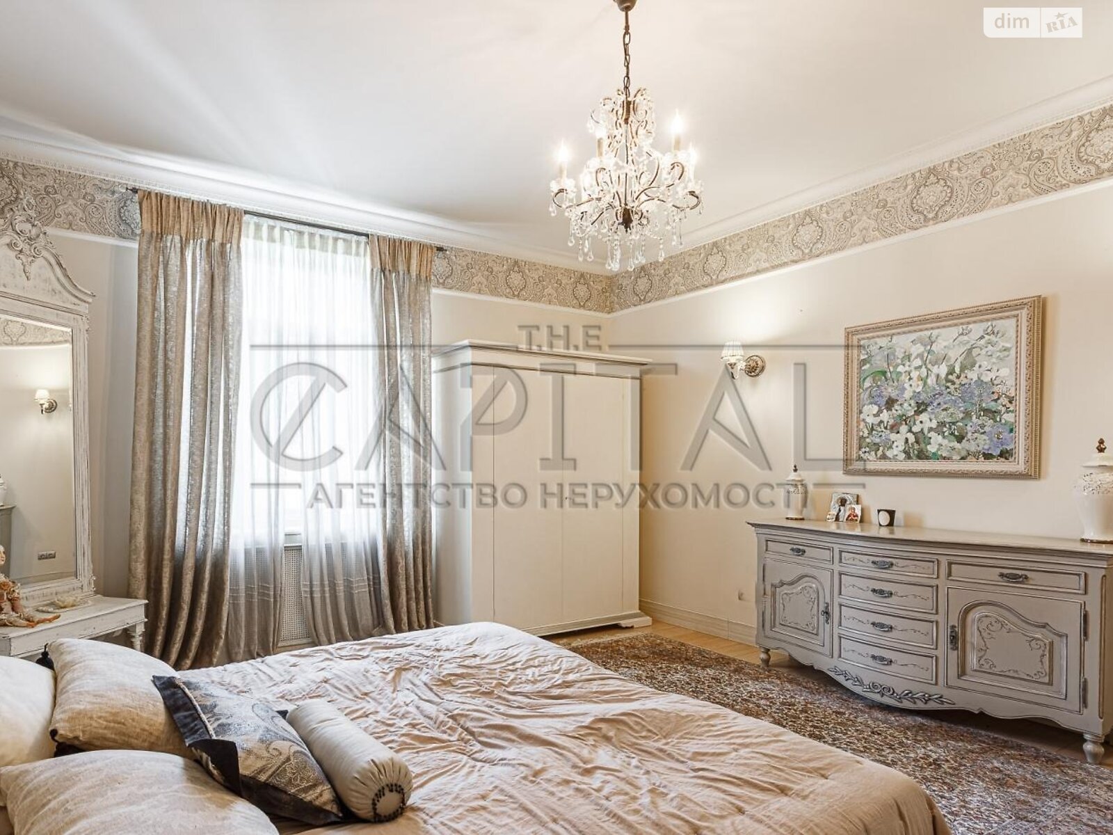 триповерховий будинок з мансардою, 800 кв. м, цегла. Продаж у Крюківщині фото 1 триповерховий будинок з мансардою, 800 кв. м, цегла. Продаж у Крюківщині фото 1