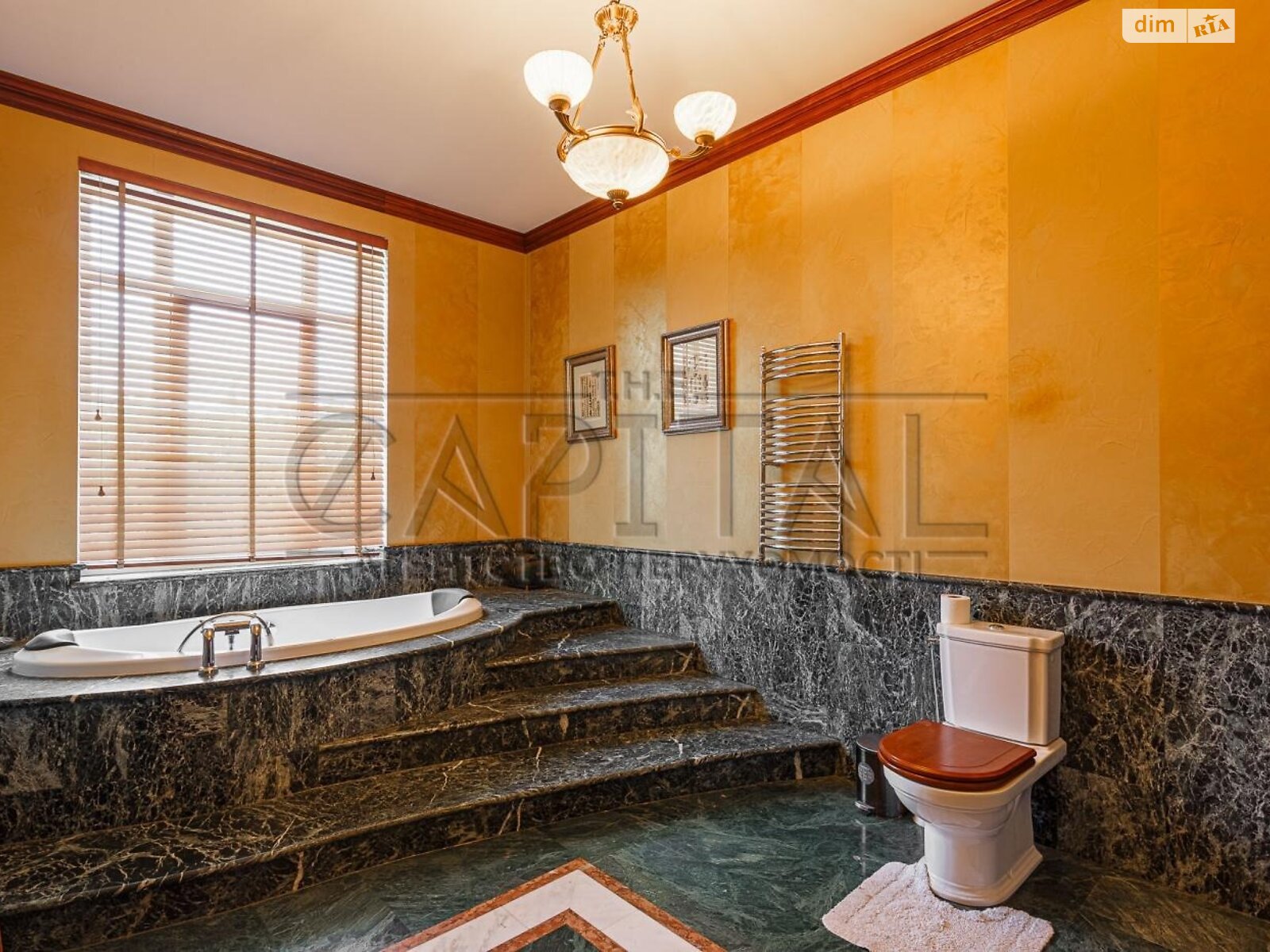 триповерховий будинок з мансардою, 800 кв. м, цегла. Продаж у Крюківщині фото 1 триповерховий будинок з мансардою, 800 кв. м, цегла. Продаж у Крюківщині фото 1