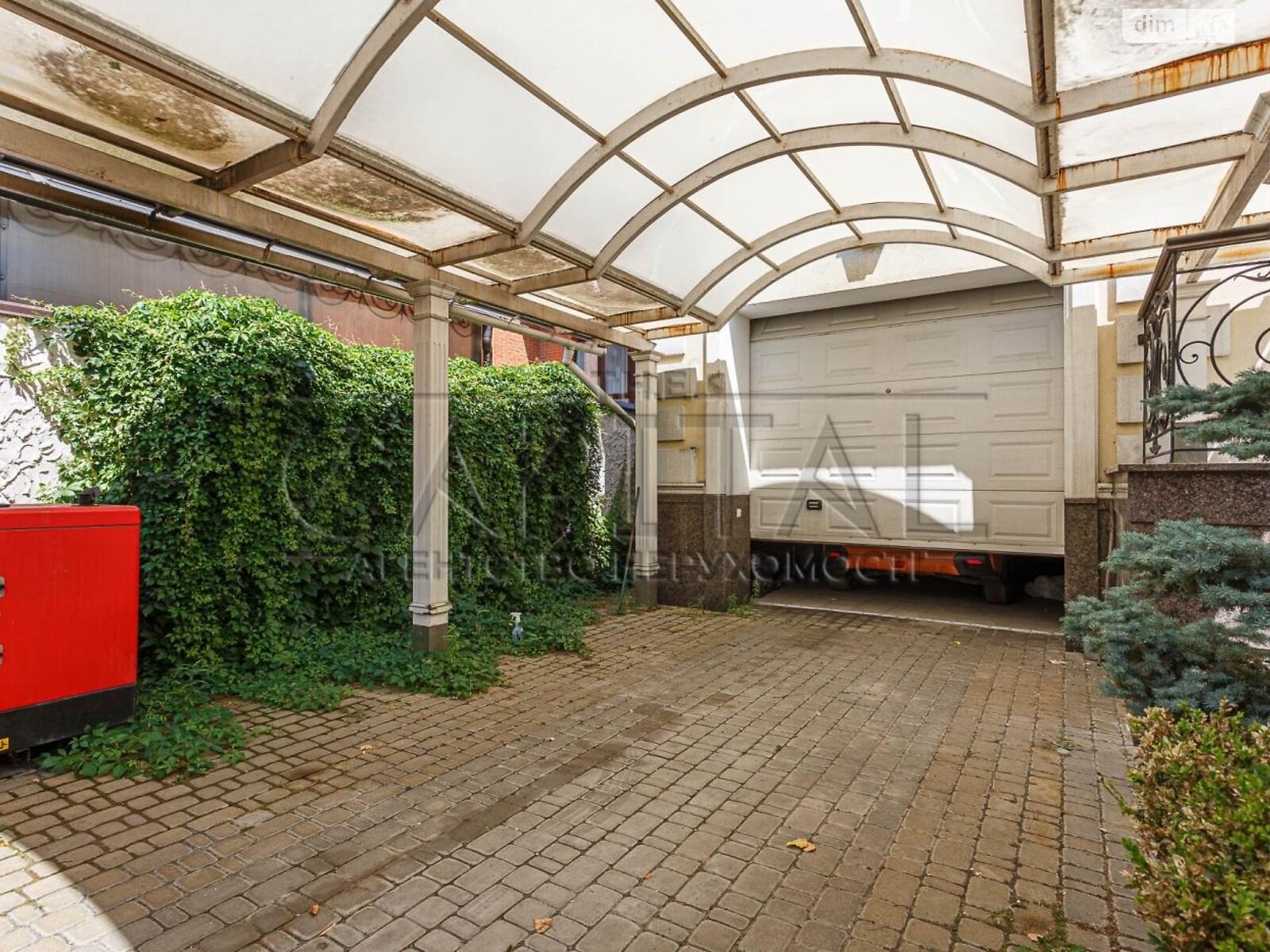 триповерховий будинок з мансардою, 800 кв. м, цегла. Продаж у Крюківщині фото 1 триповерховий будинок з мансардою, 800 кв. м, цегла. Продаж у Крюківщині фото 1