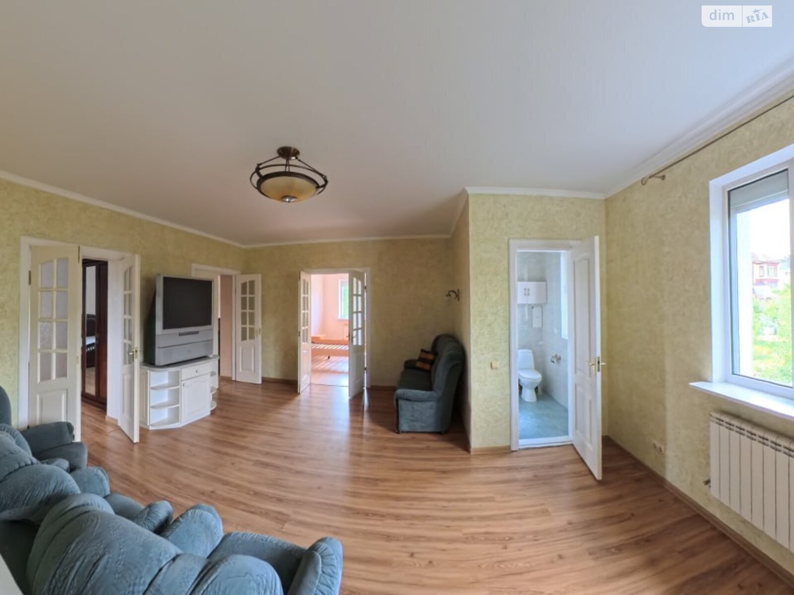 двоповерховий будинок з верандою, 670 кв. м, цегла. Продаж у Крюківщині фото 1 двоповерховий будинок з верандою, 670 кв. м, цегла. Продаж у Крюківщині фото 1